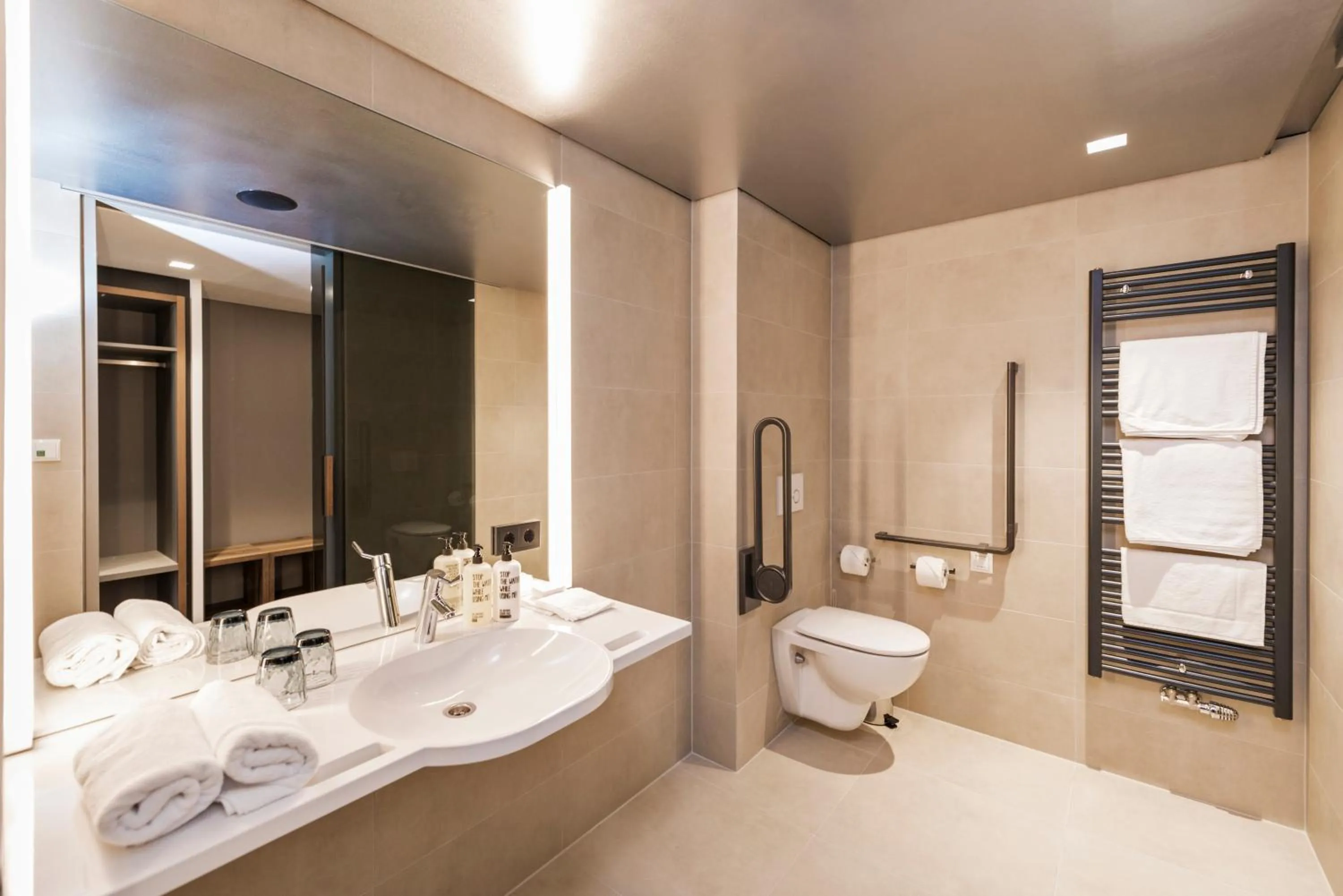 Bathroom in Stadthotel Brunner