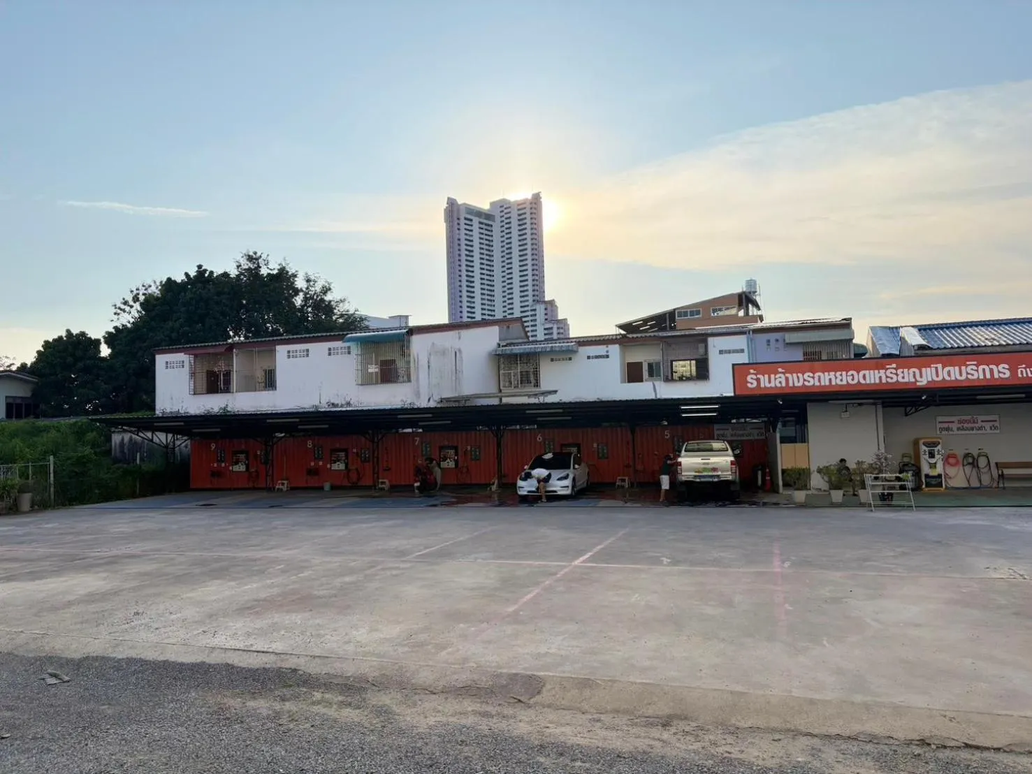 Parking in Klongrien Boutique Hotel