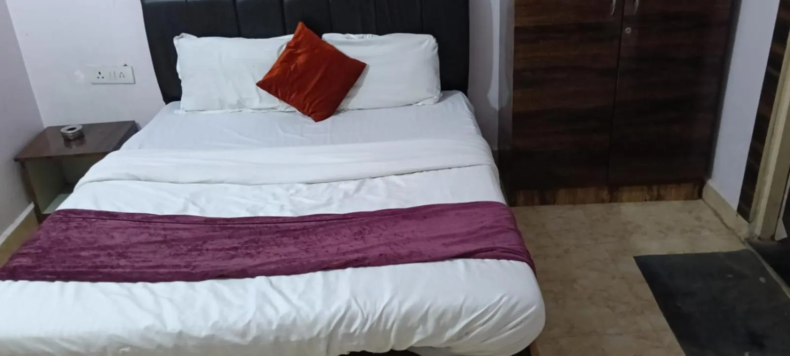 Bed in Hotel Sunrise