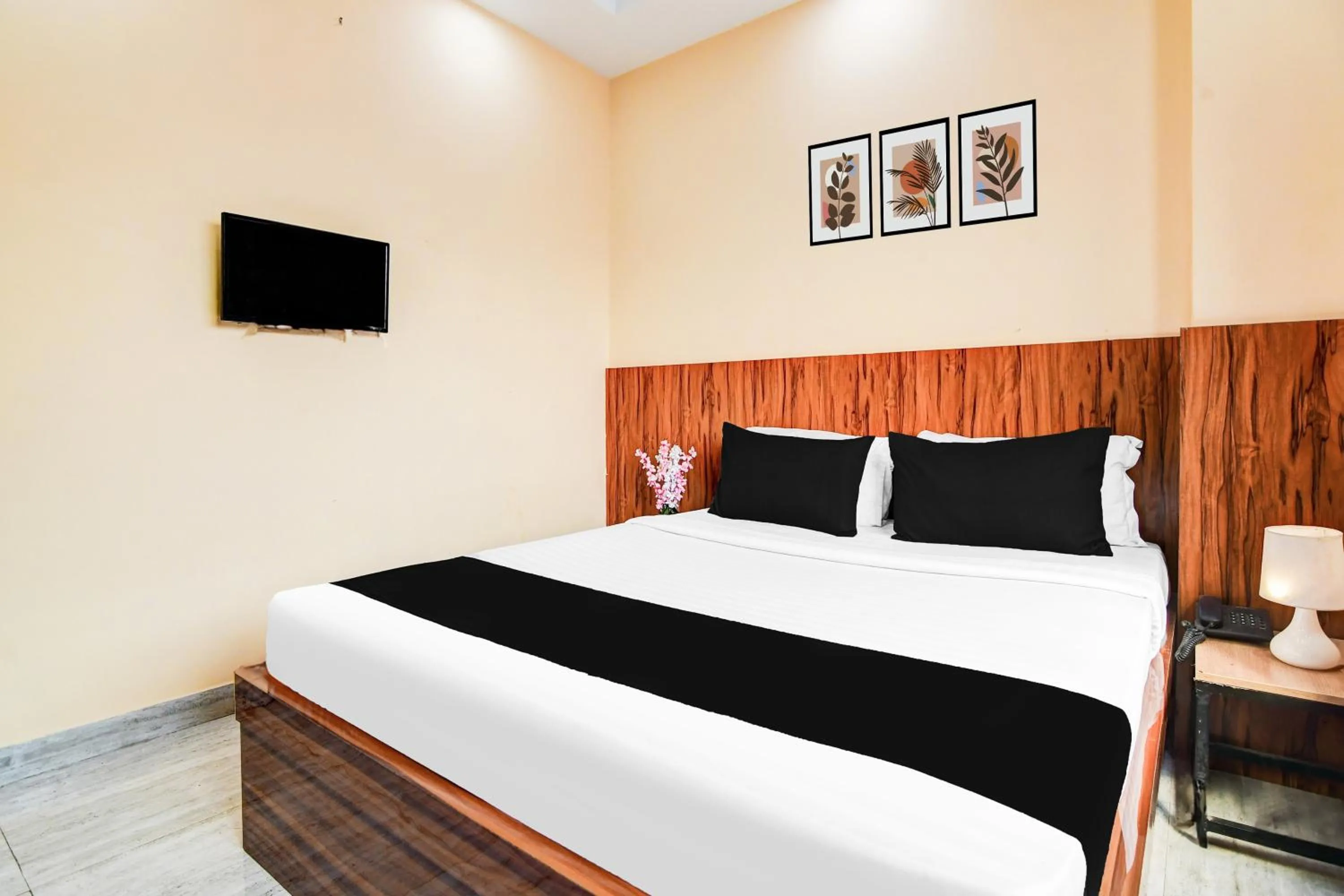 Bedroom, Bed in Hotel O DumDum Thana More Formerly Bimla Regency