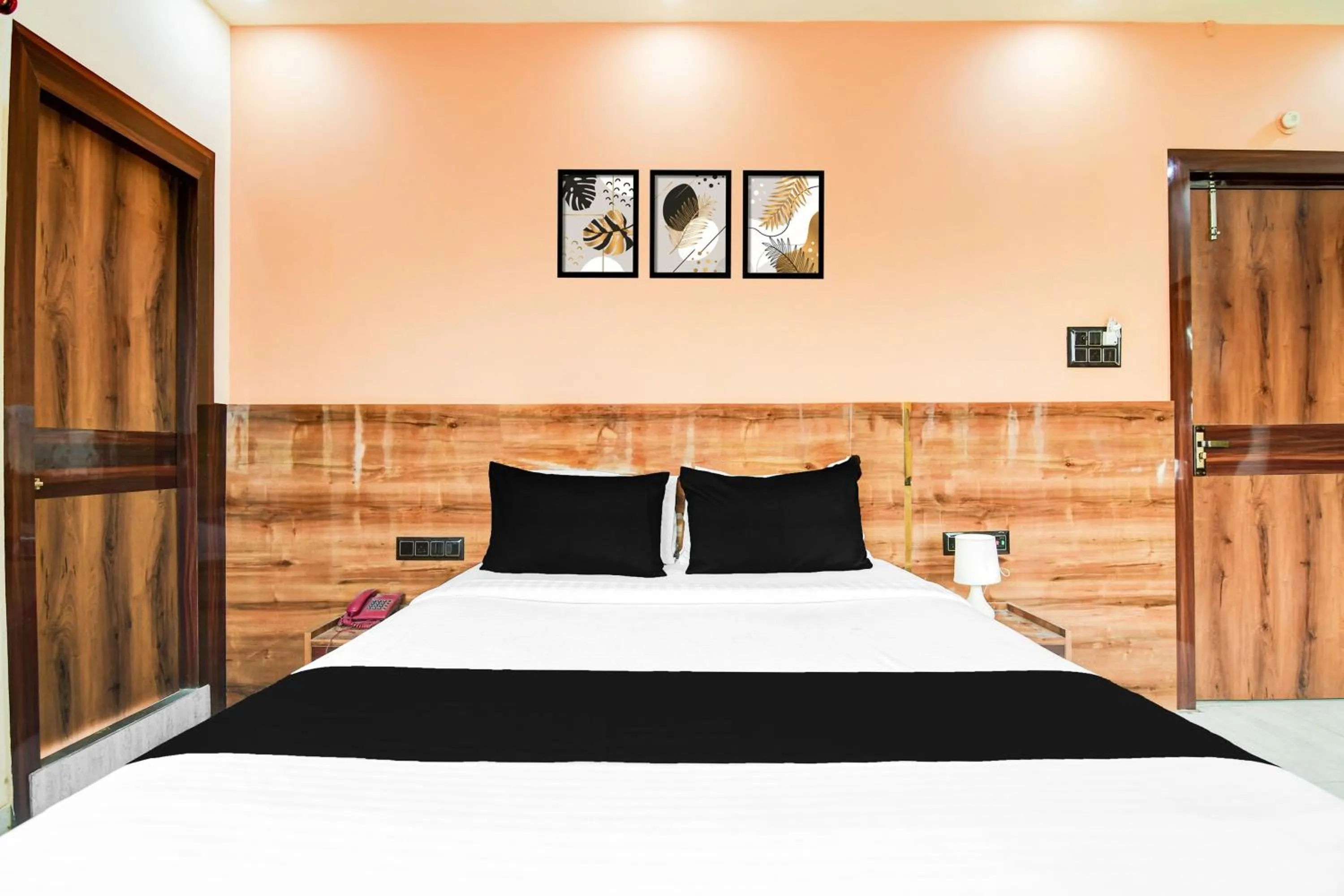 Bedroom, Bed in Hotel O DumDum Thana More Formerly Bimla Regency