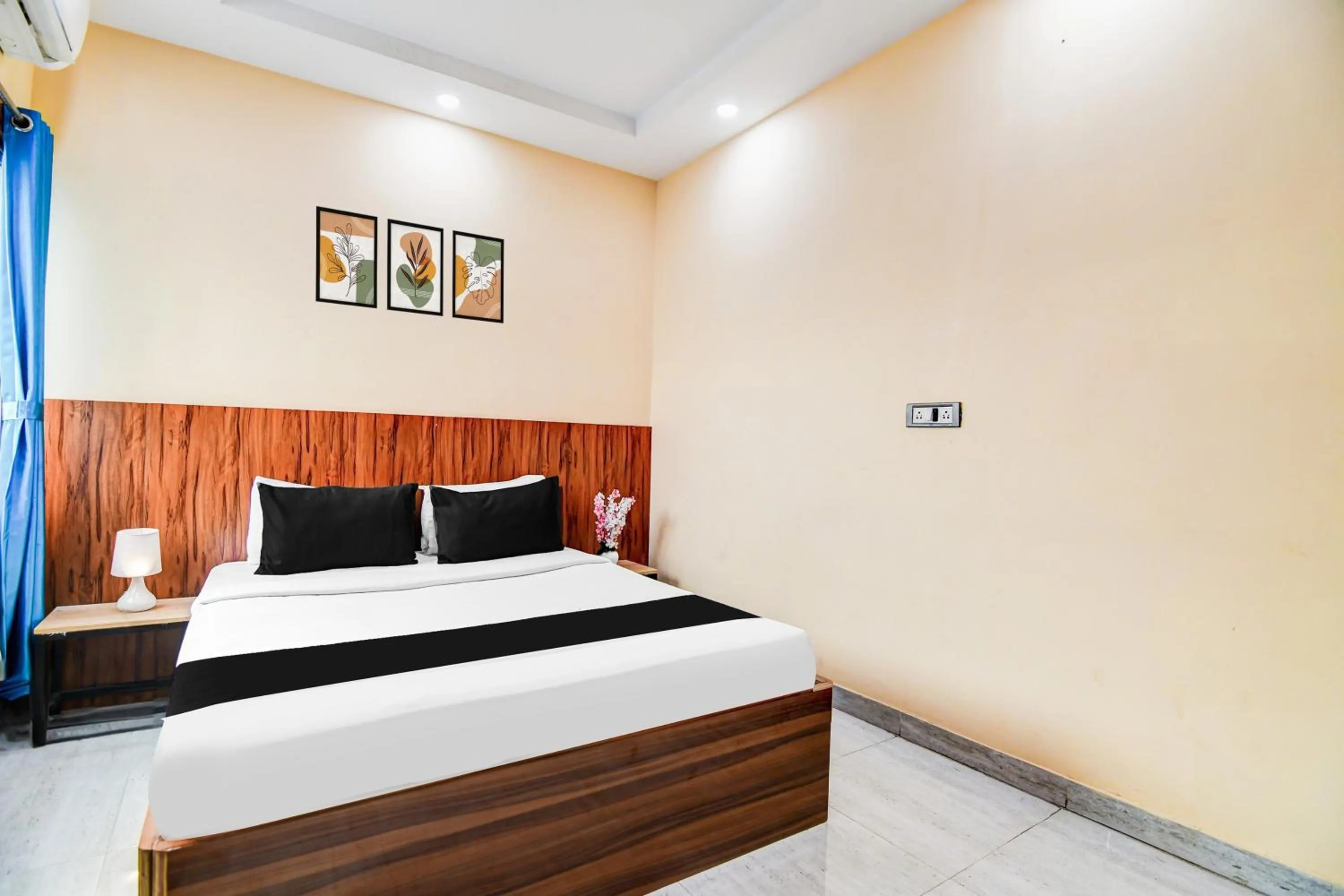 Bedroom, Bed in Hotel O DumDum Thana More Formerly Bimla Regency