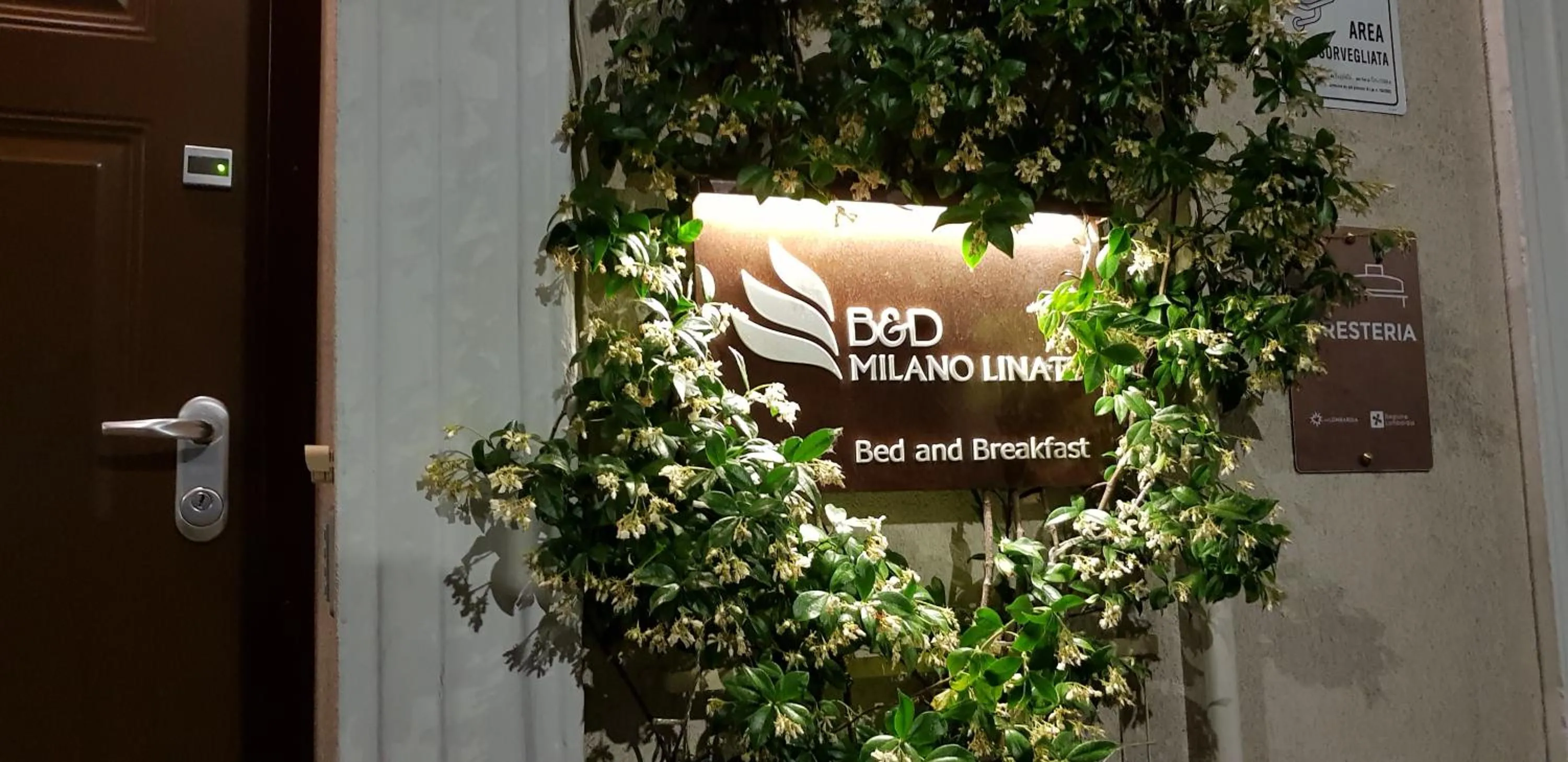 Property logo or sign in Bed Milano Linate