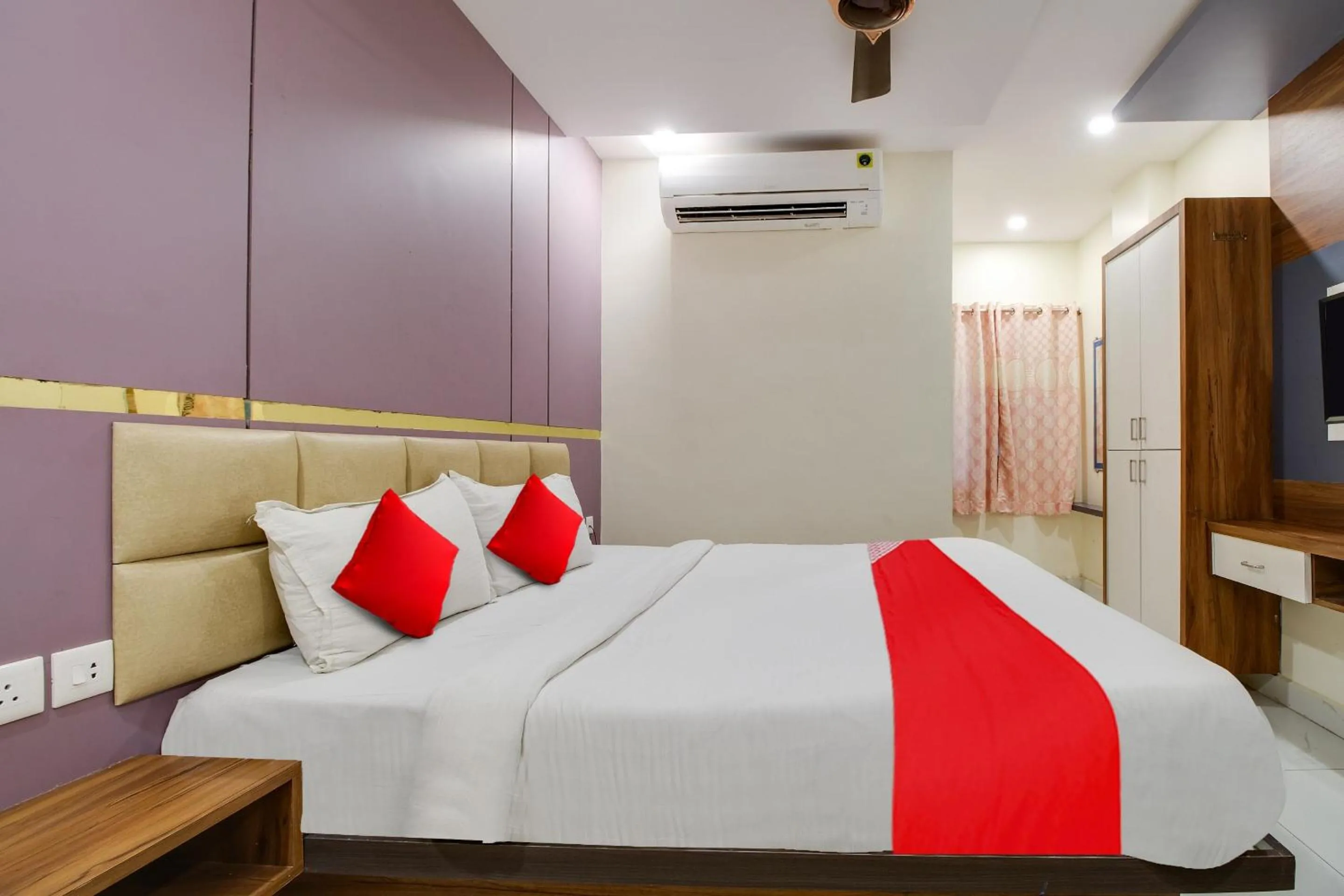 Capital O Sri Sai Grand Inn
