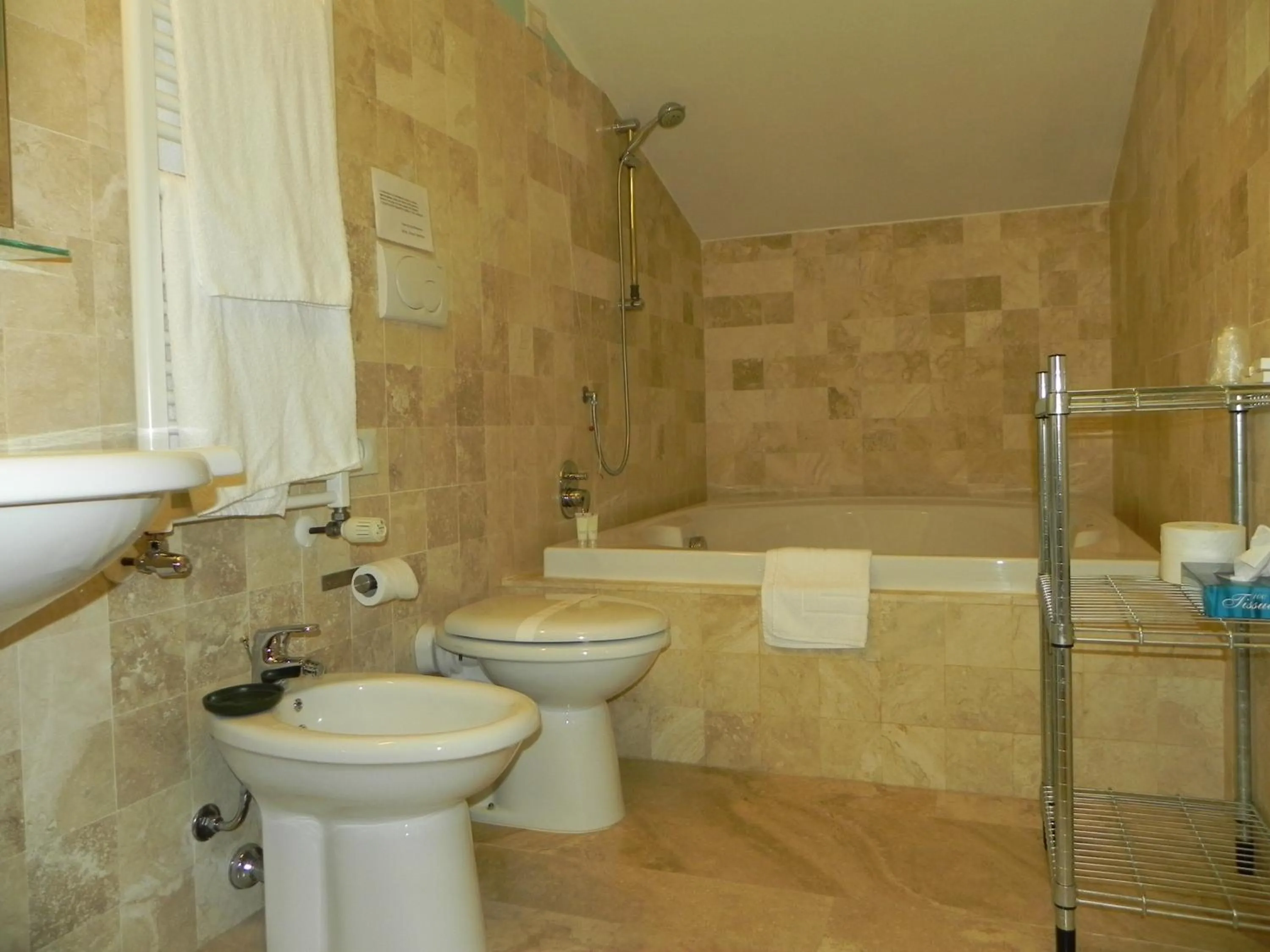 Bathroom in Hotel Poggio Bertino