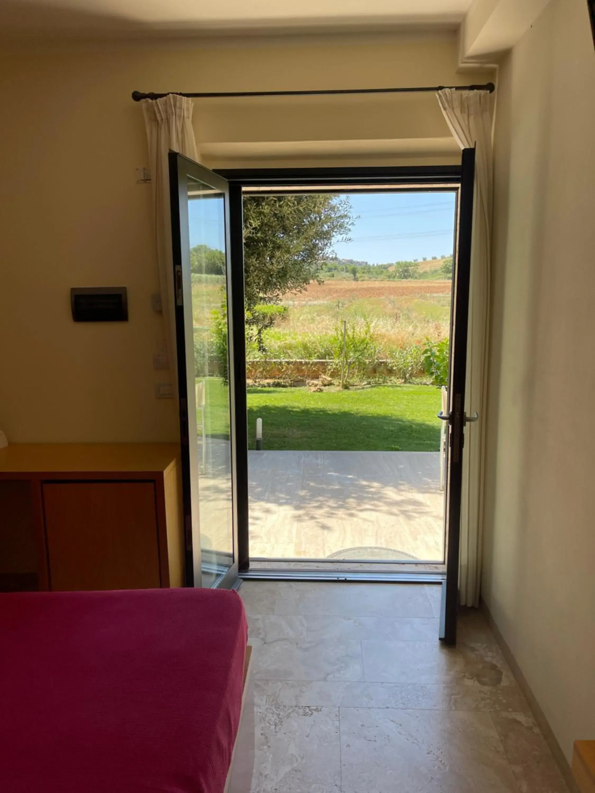 Garden view, Bed in Hotel Poggio Bertino Garden view, Bed in Hotel Poggio Bertino