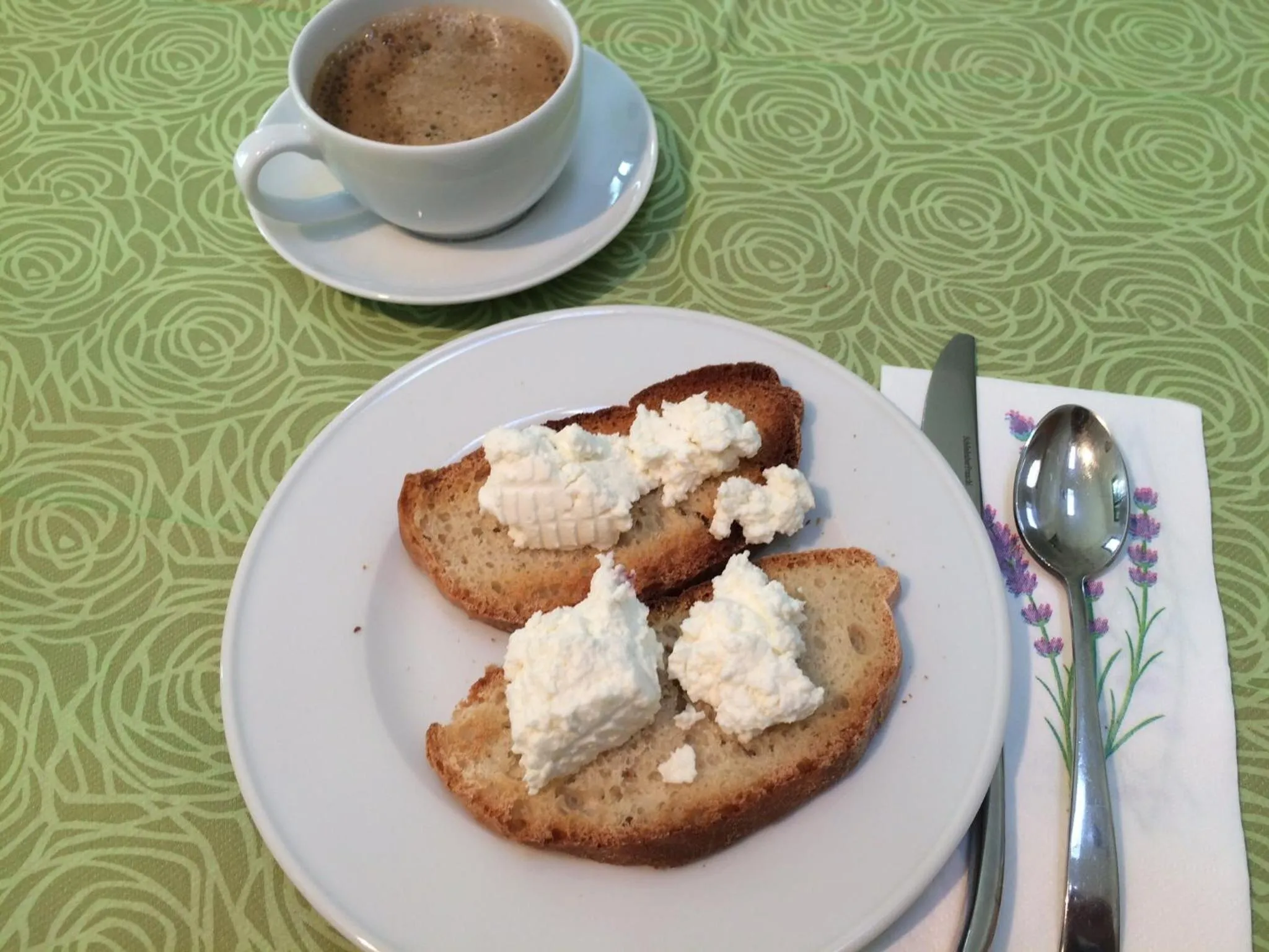 Breakfast in Hotel Poggio Bertino