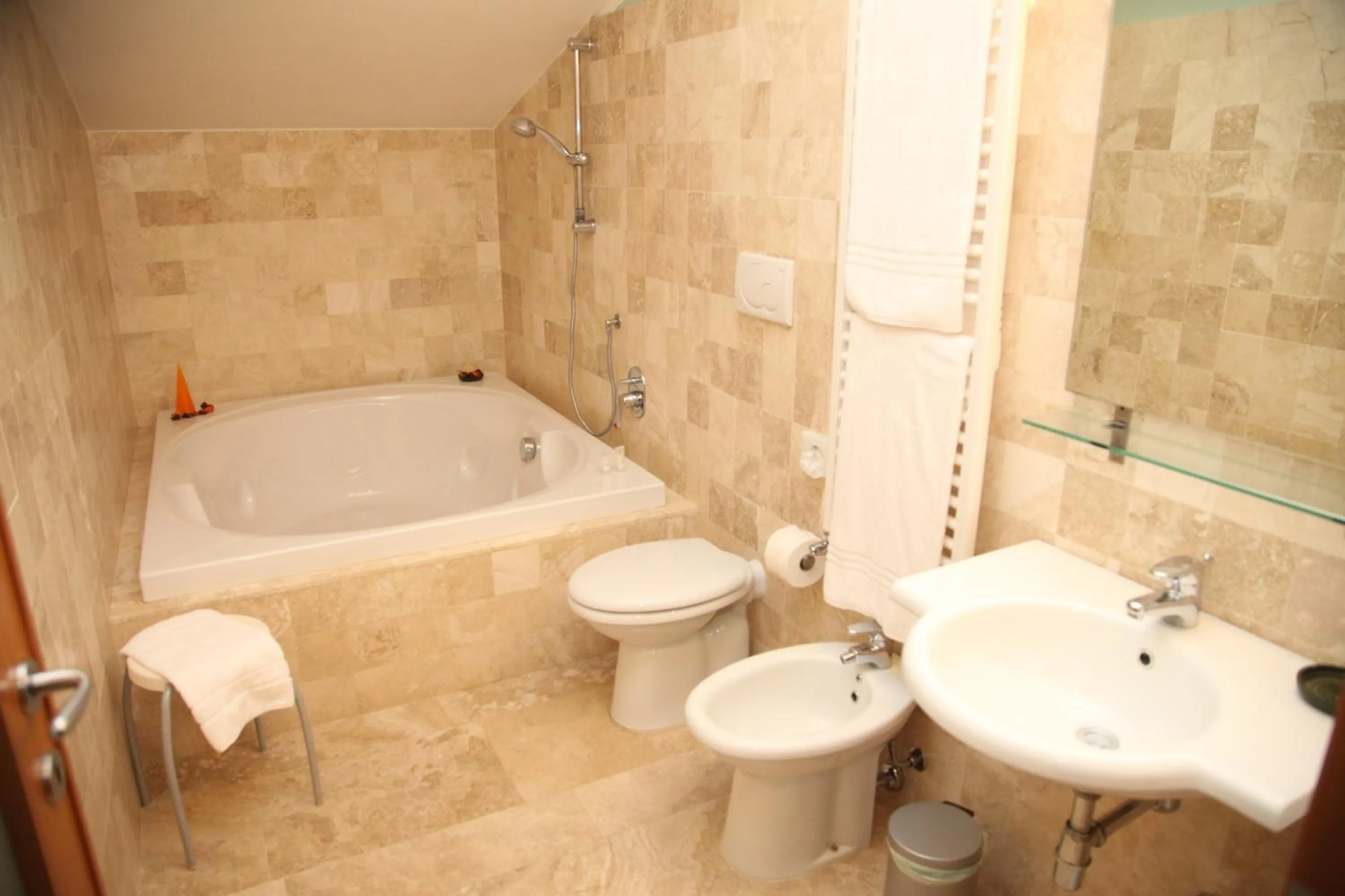 Bathroom in Hotel Poggio Bertino