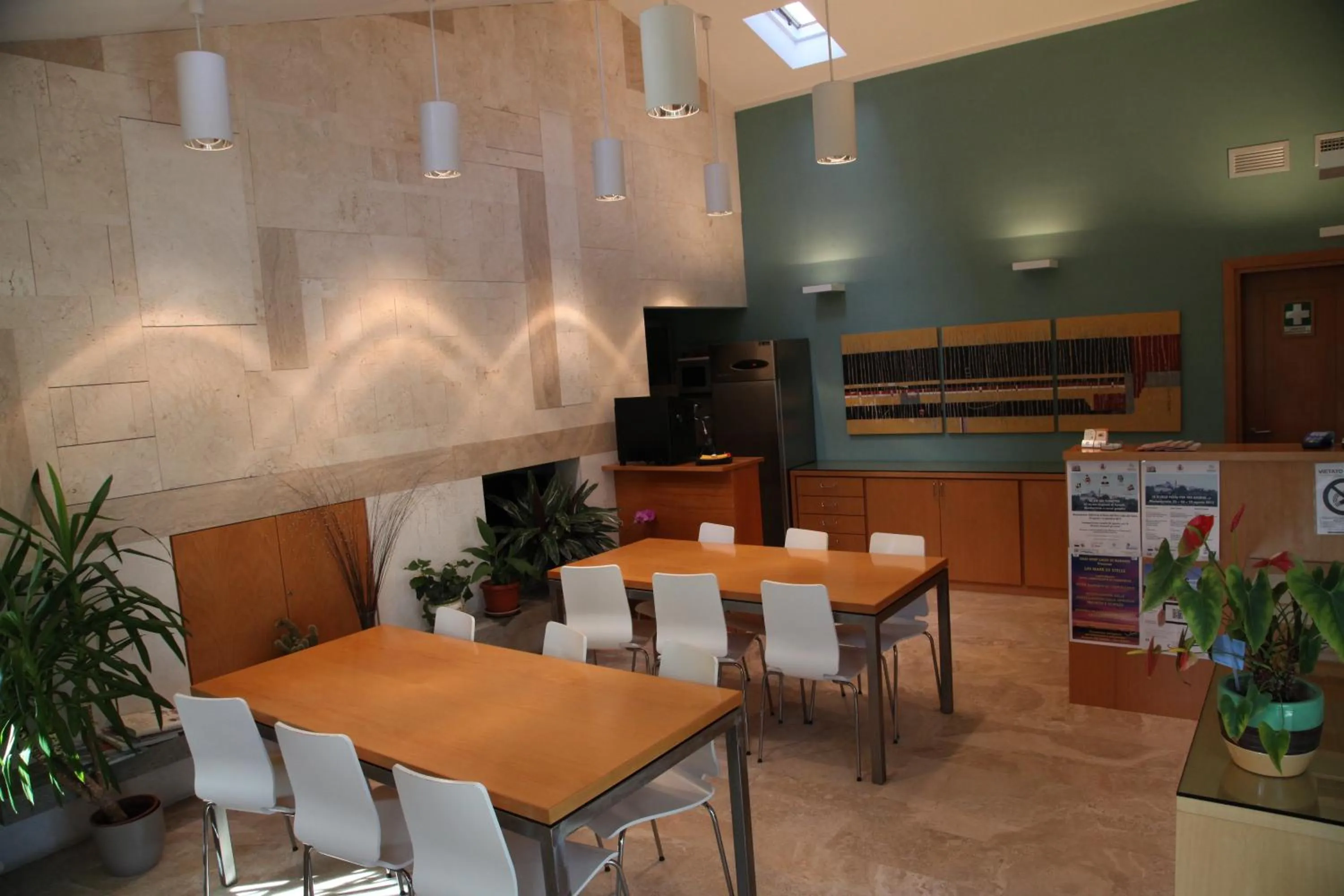 Communal lounge/ TV room in Hotel Poggio Bertino