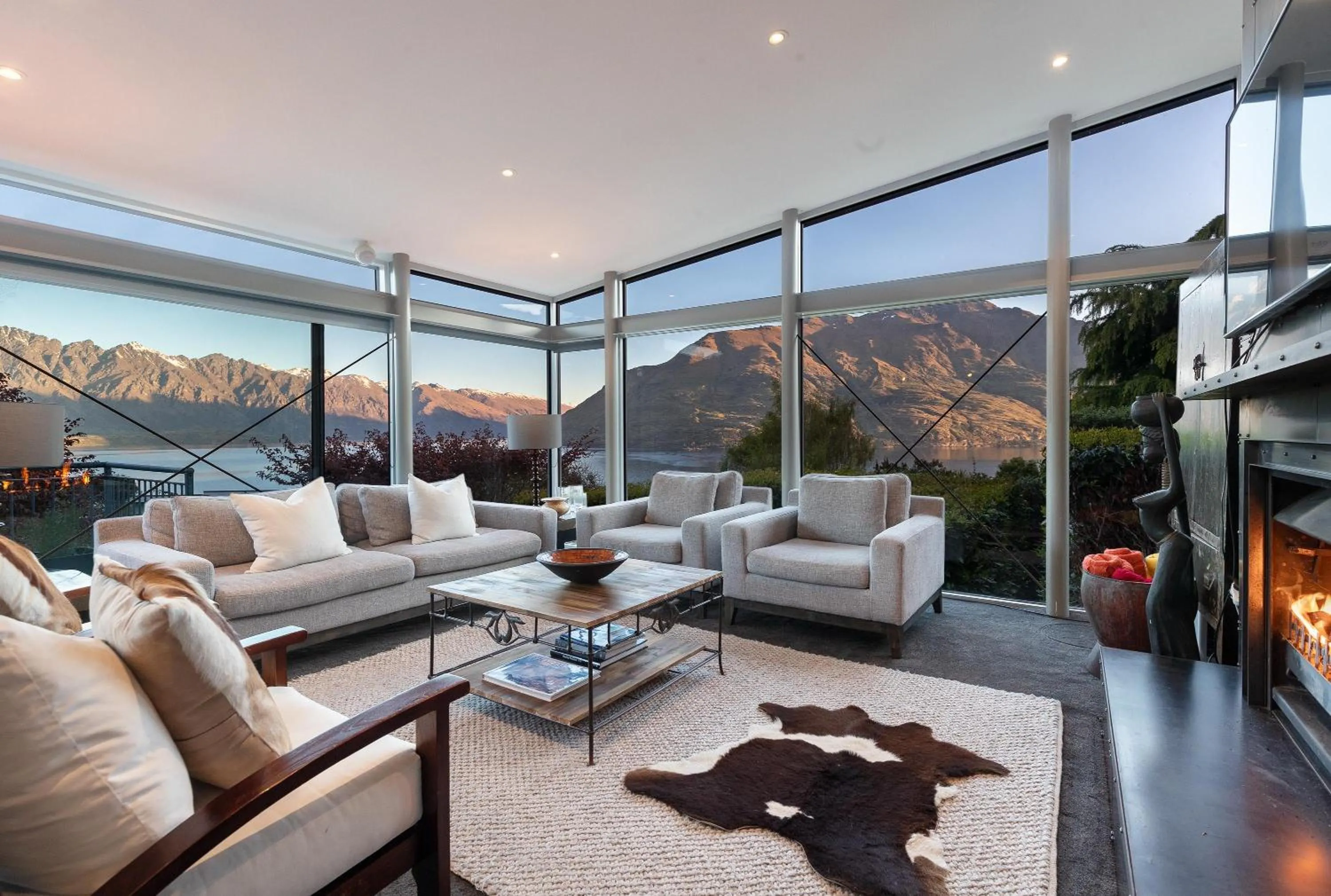 Remarkable Escape Breathtaking Views with Hot Tub