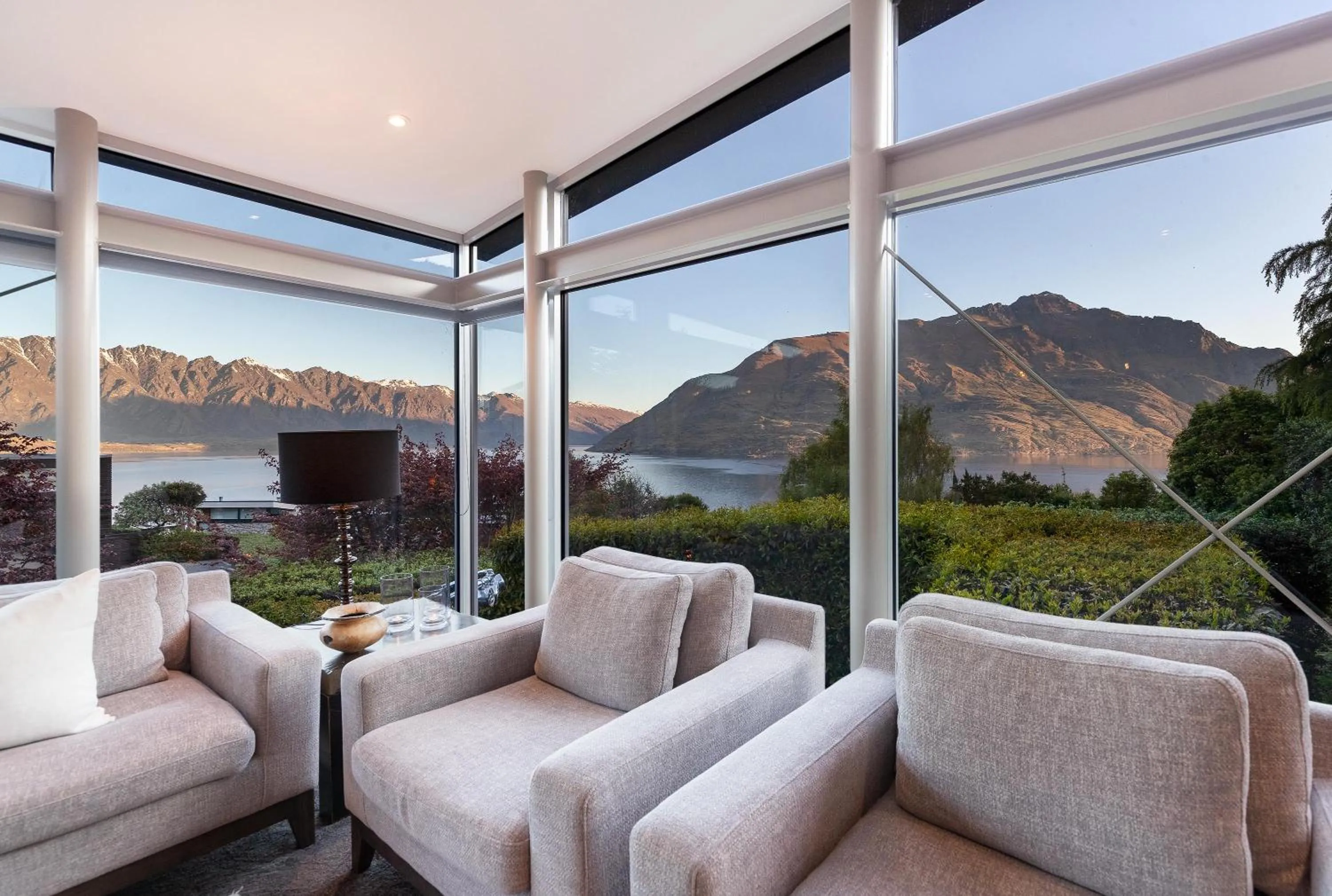 Remarkable Escape Breathtaking Views with Hot Tub
