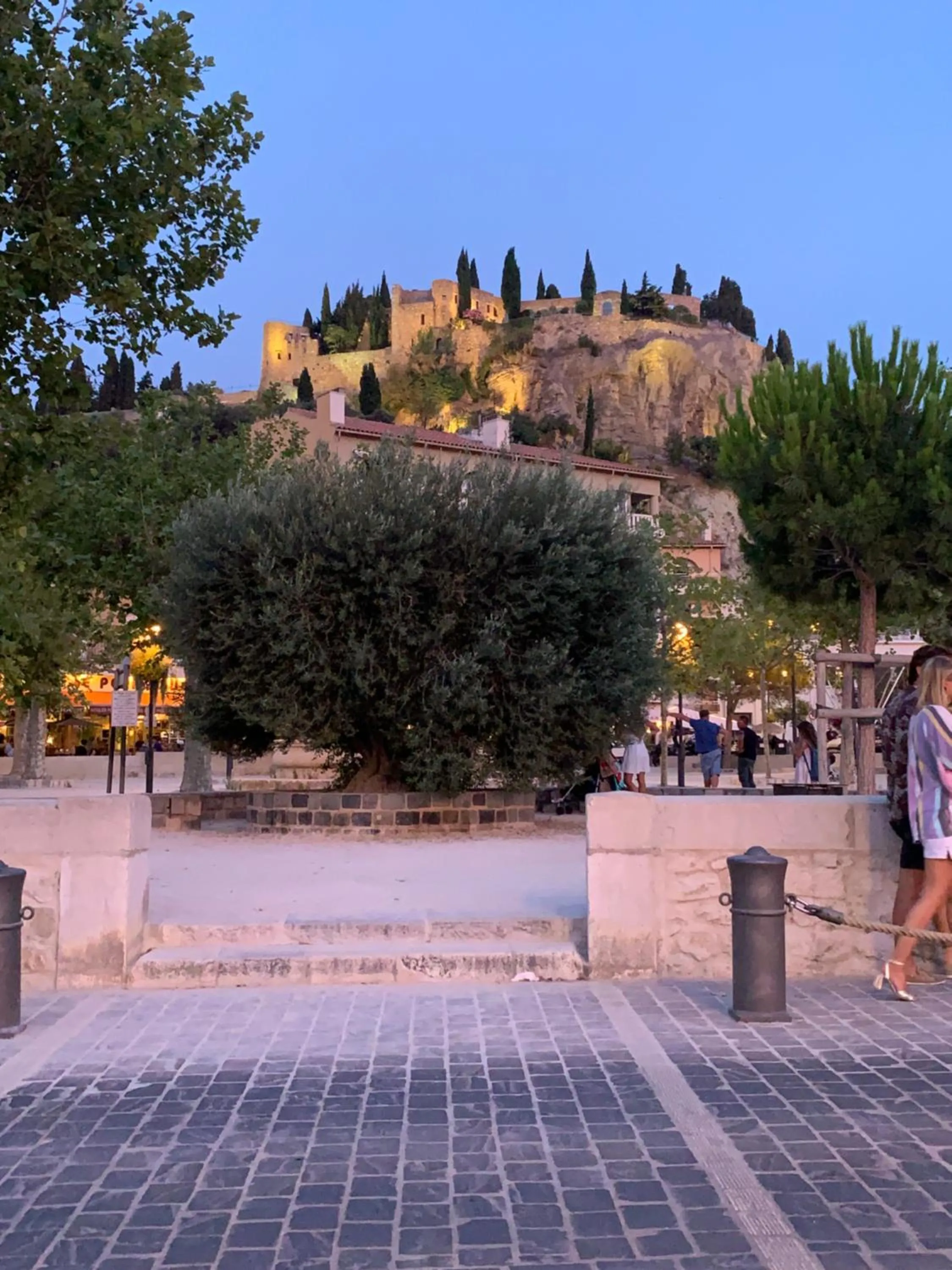 Nearby landmark in Studios Nuitée en Provence