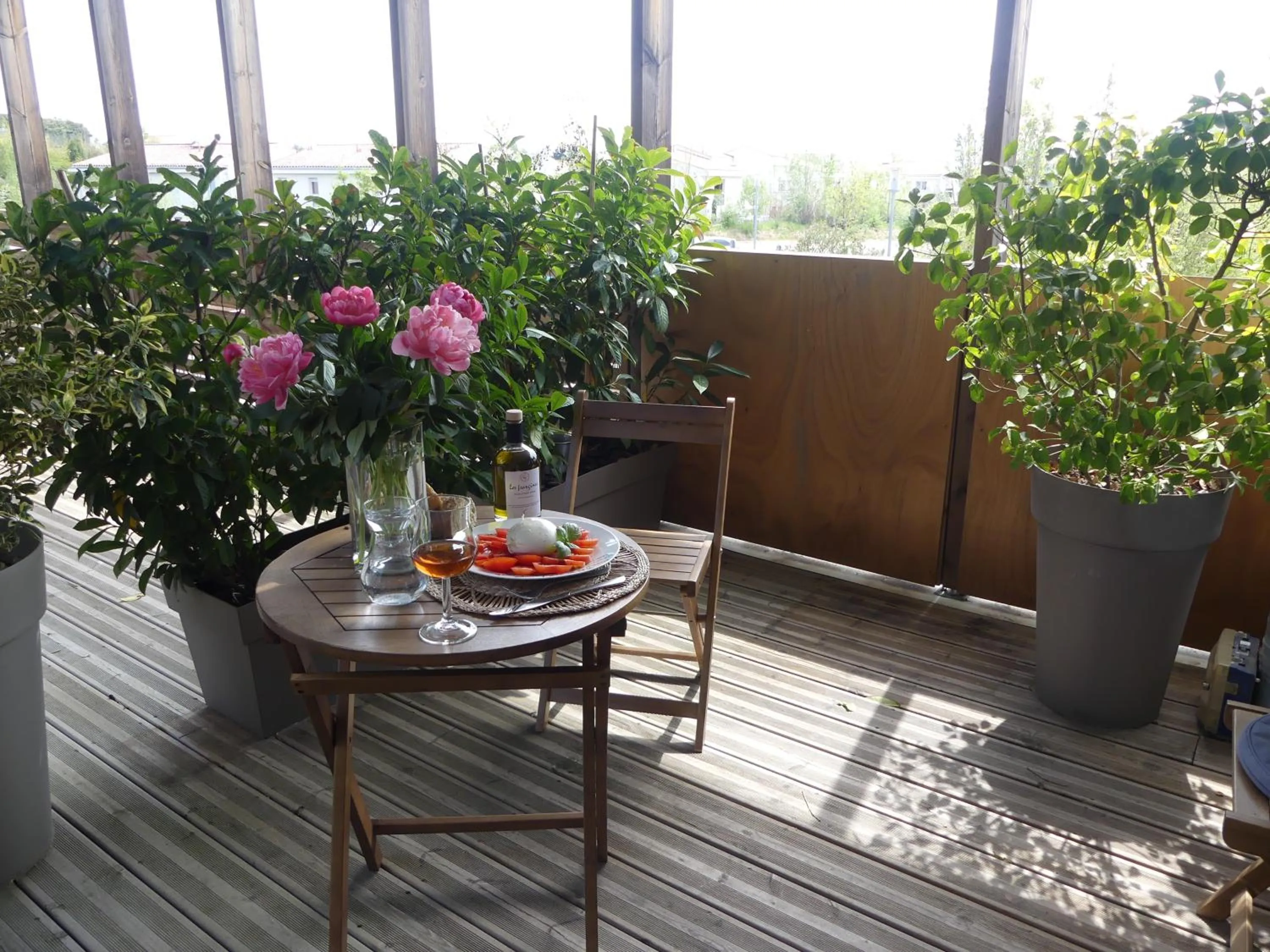 Patio in Studios Nuitée en Provence