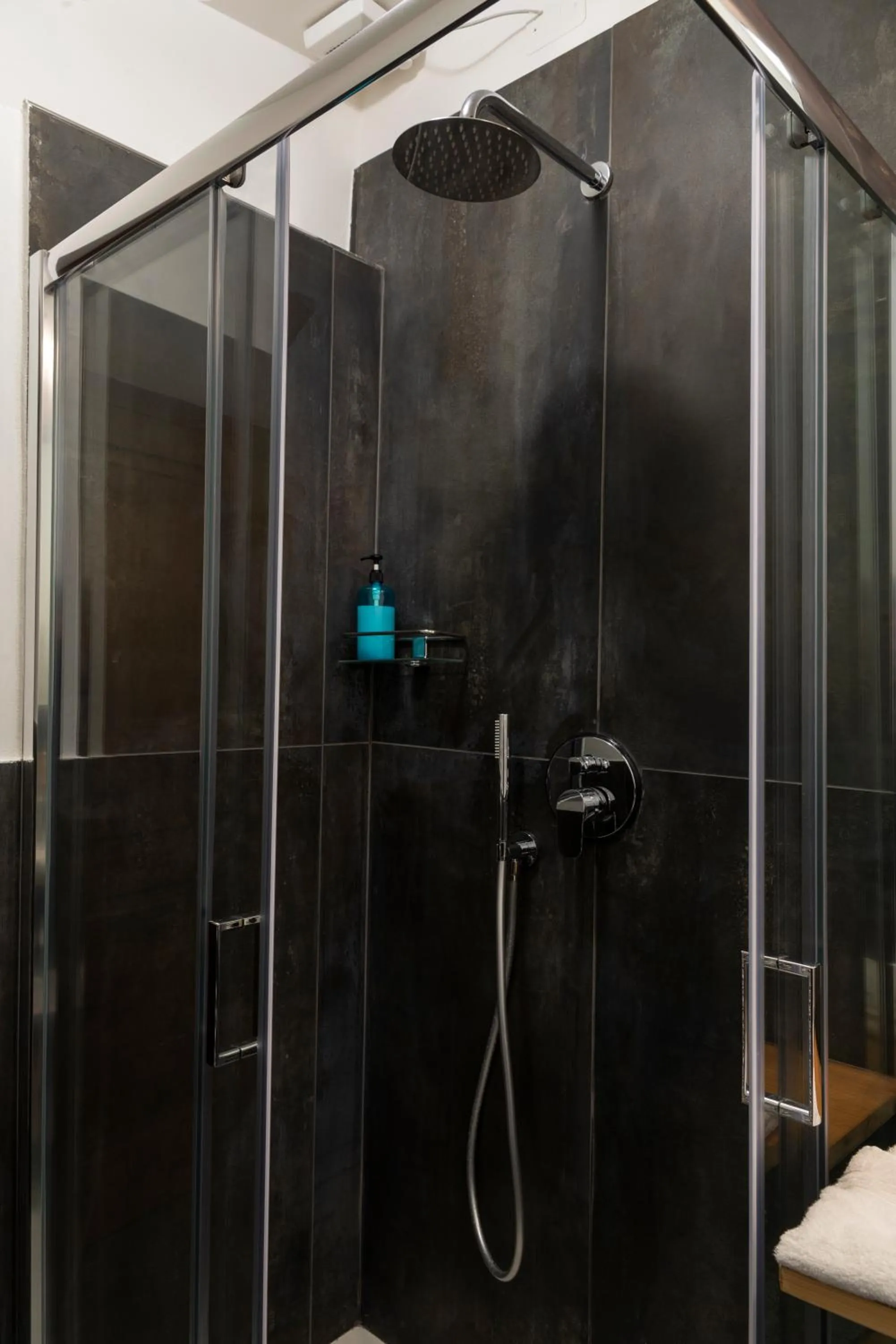 Shower in Porta Mazzini Affittacamere