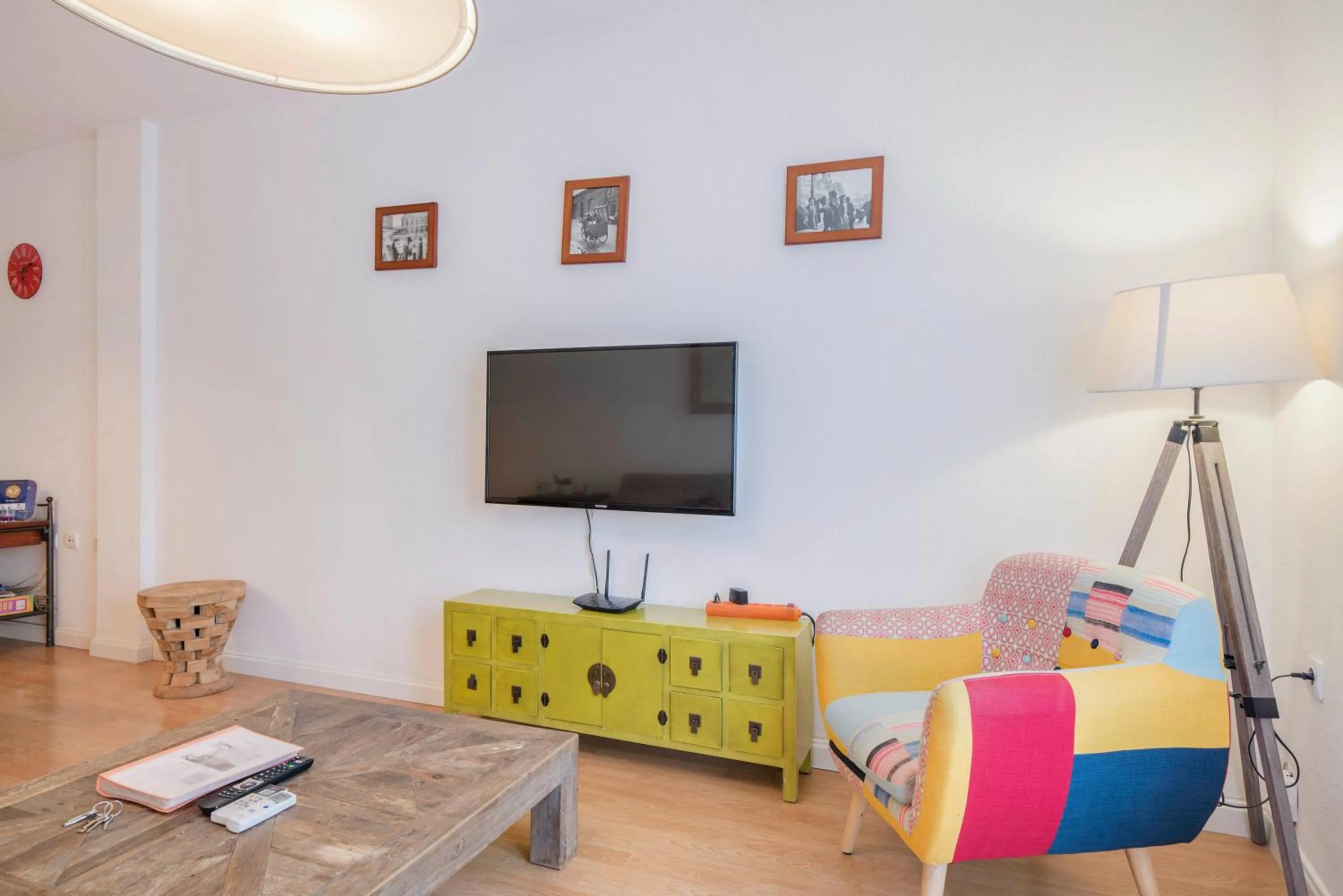 UrbanChicMalaga 3 Bedroom Spacious Quiet Historic Malaga Apt