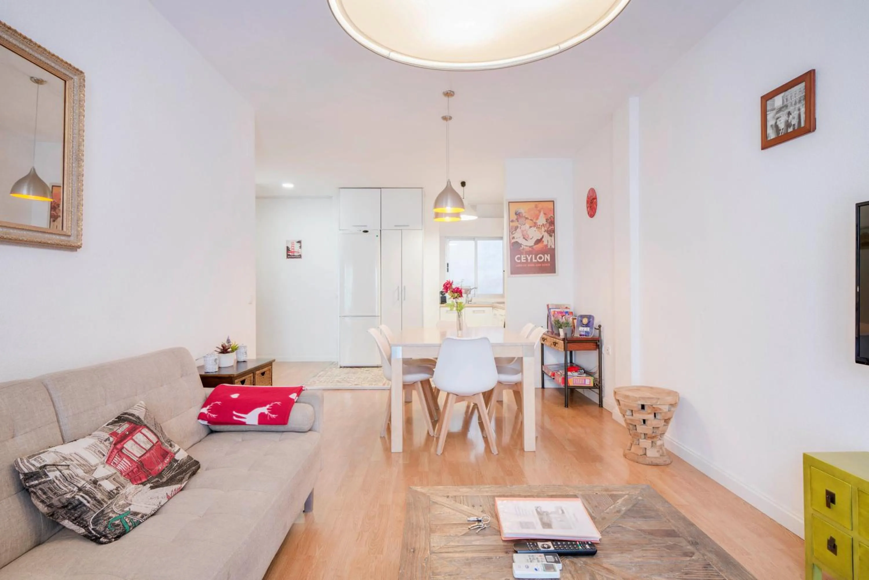 UrbanChicMalaga 3 Bedroom Spacious Quiet Historic Malaga Apt