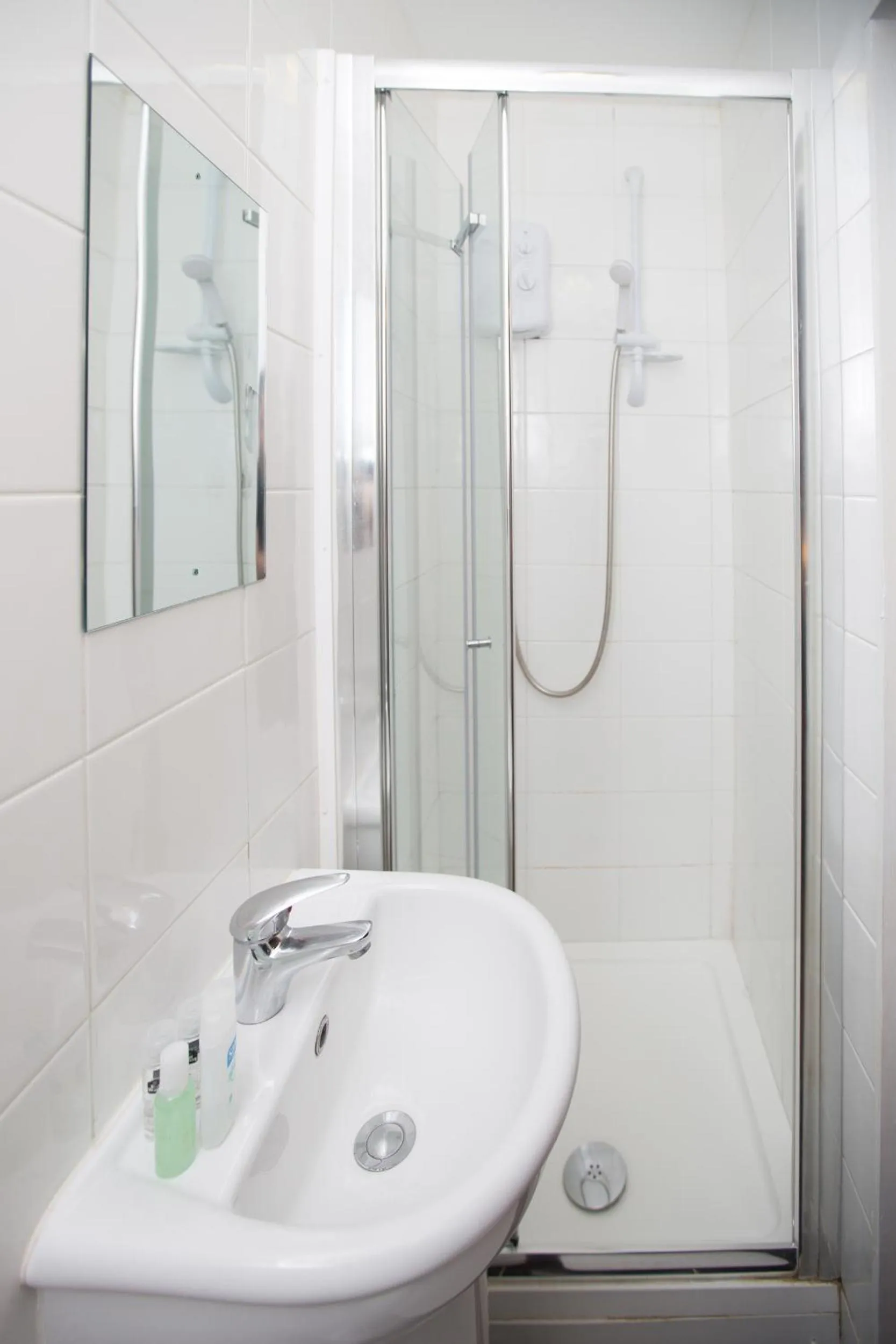 Bathroom in London Queen Park Apartments