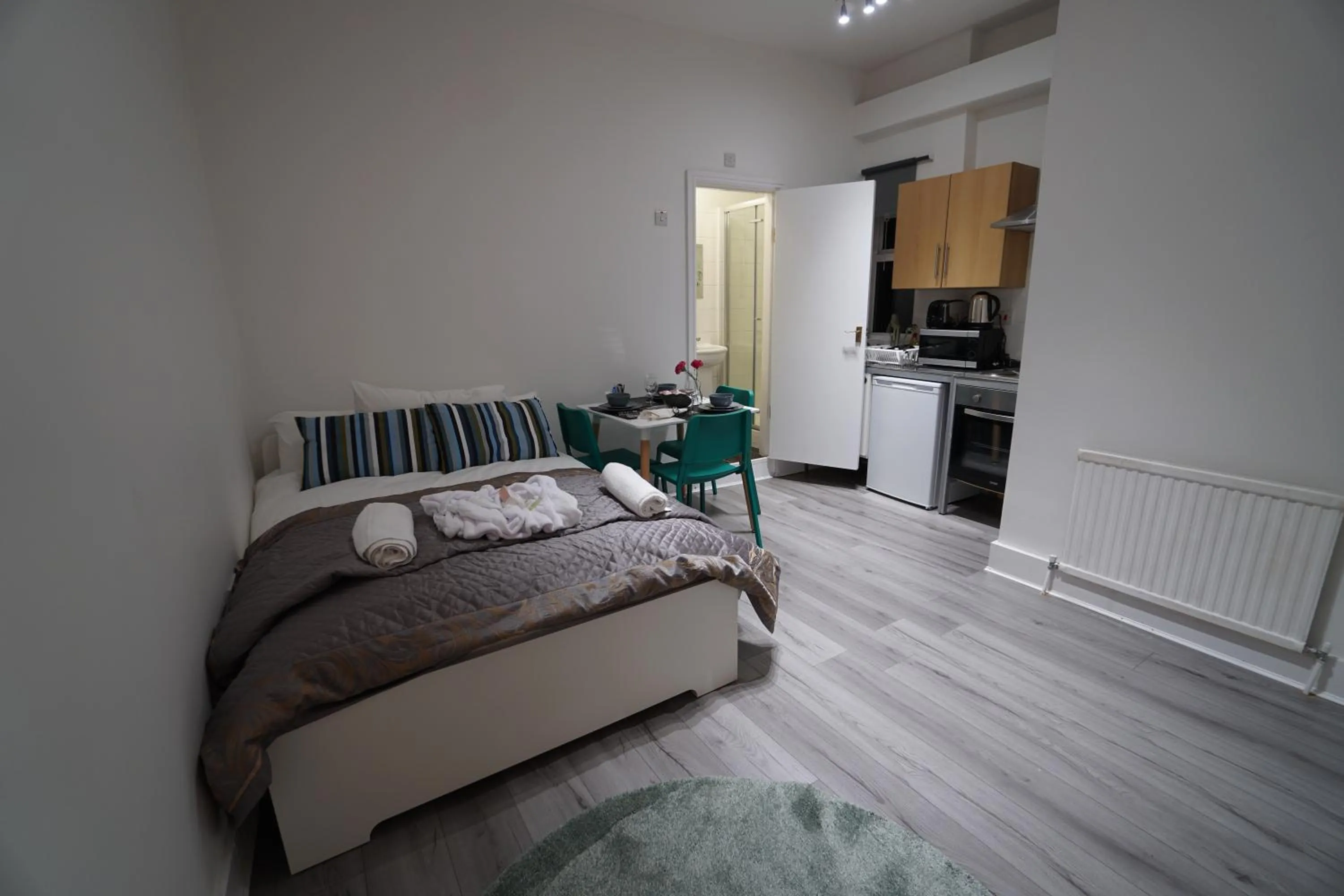 London Queen Park Apartments