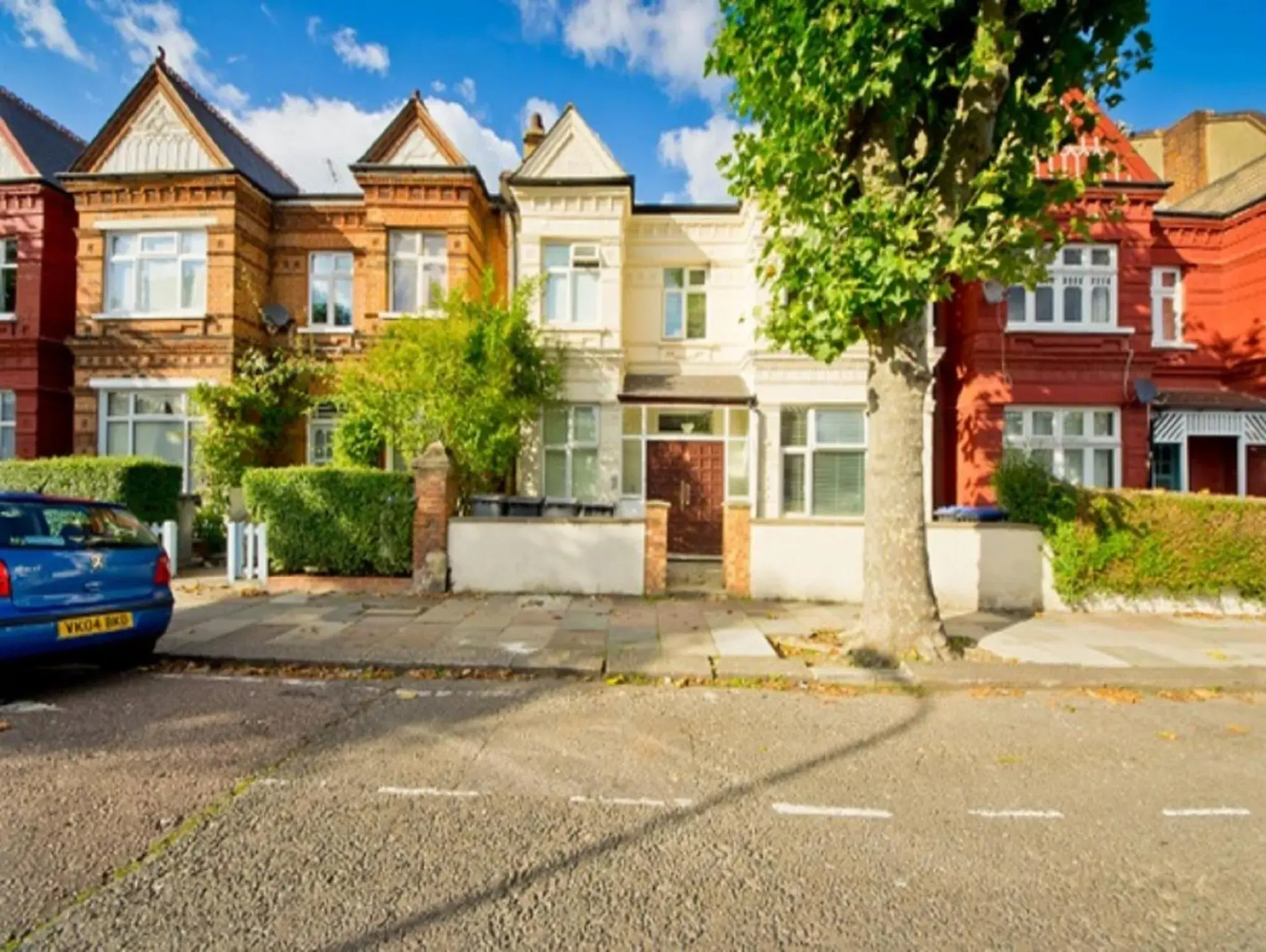 Property building in London Queen Park Apartments Property building in London Queen Park Apartments