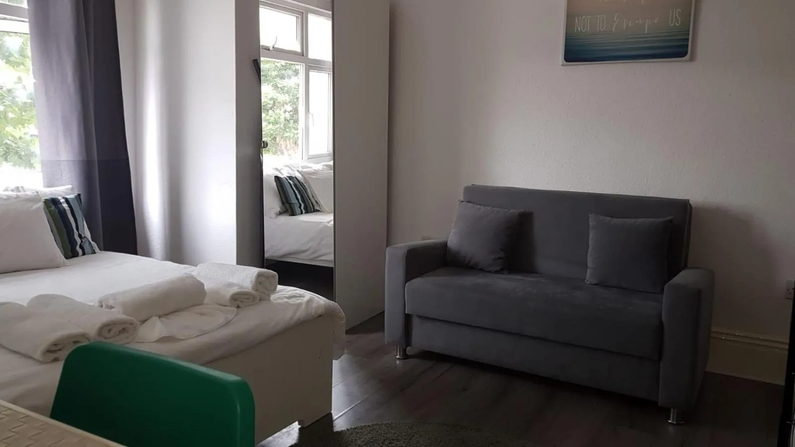 Bed in London Queen Park Apartments