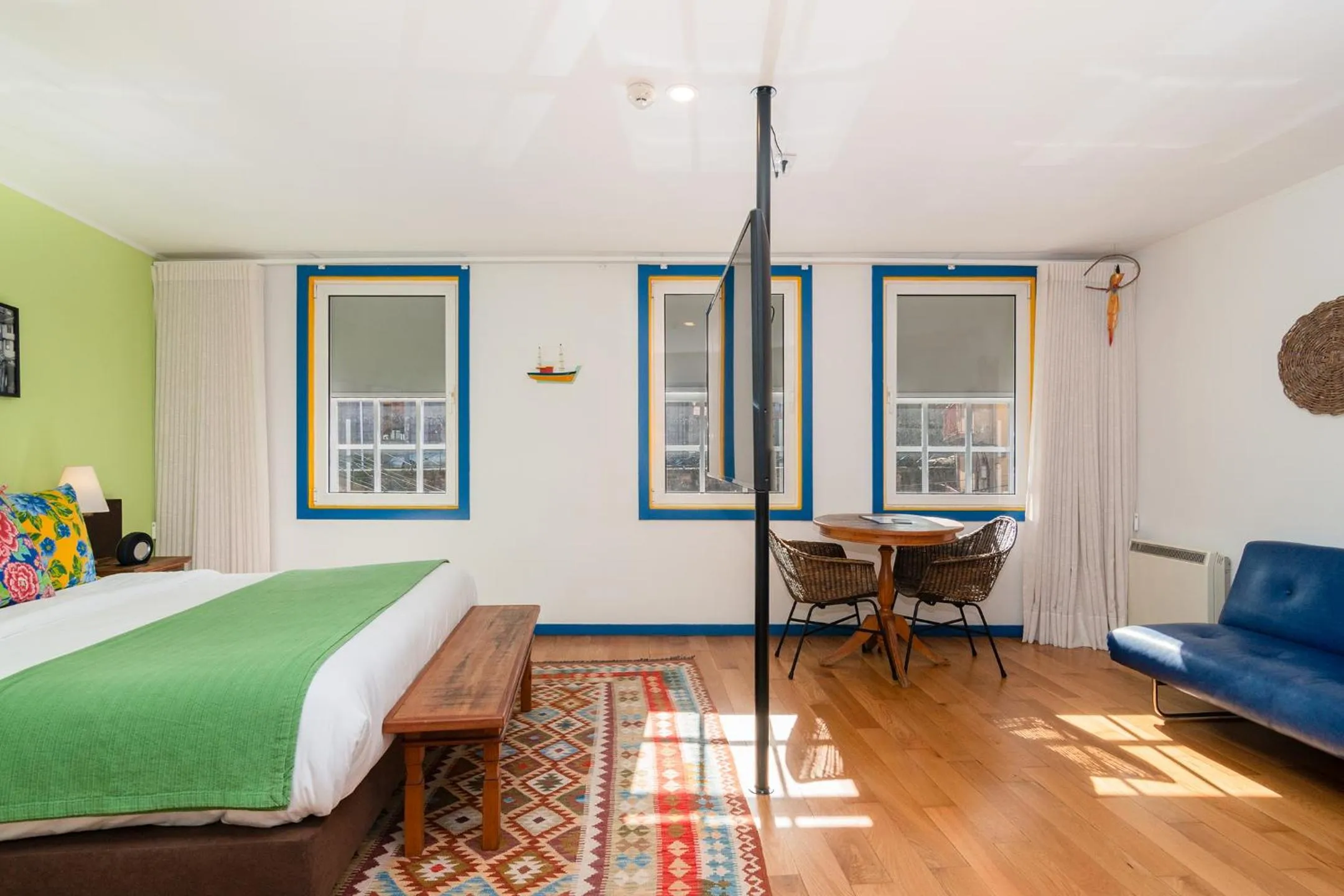 City view, Bed in Miragaia House