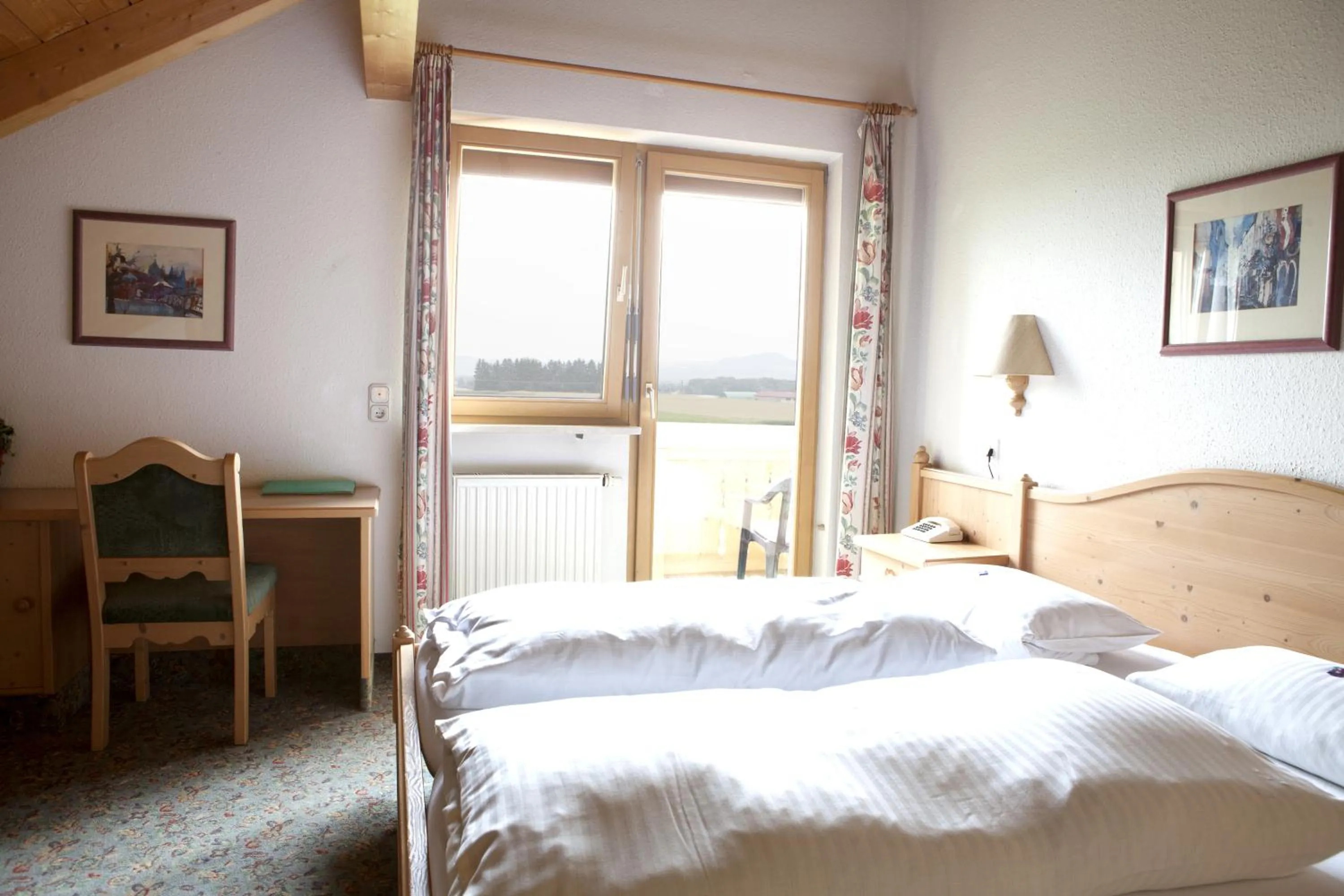 Day, Bed in Gasthof Sonnenheim