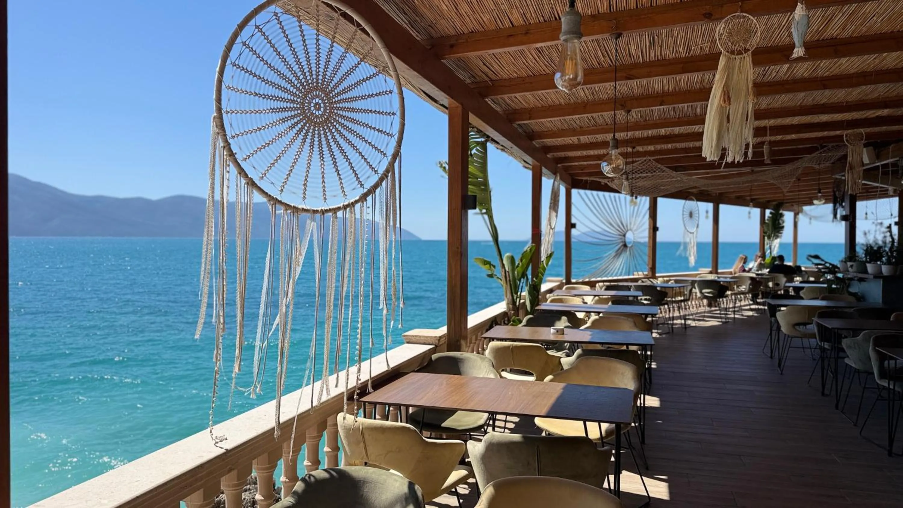 Hotel Zhironi