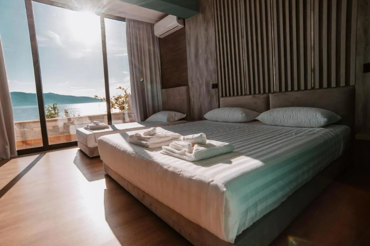 Bed in Hotel Zhironi