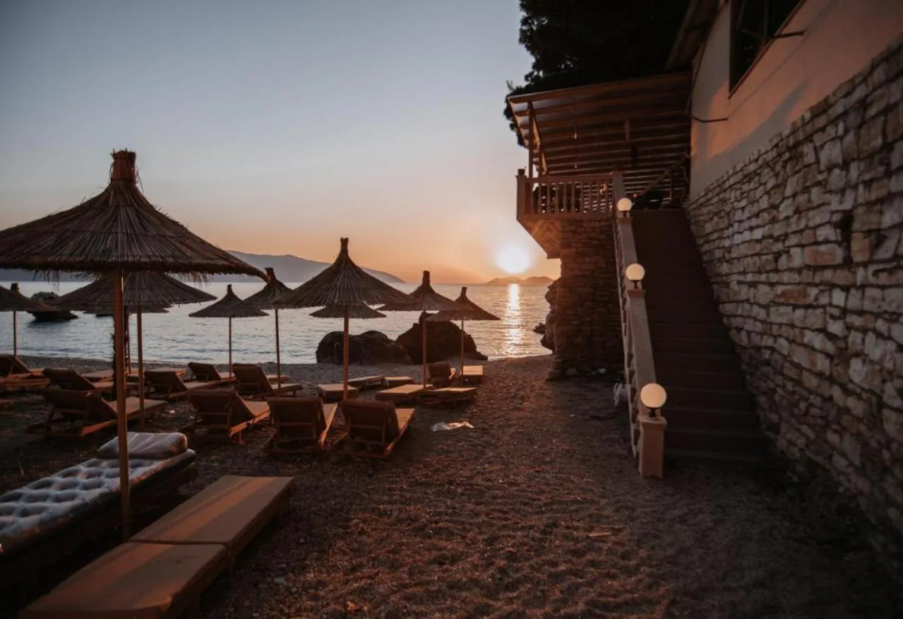 Hotel Zhironi
