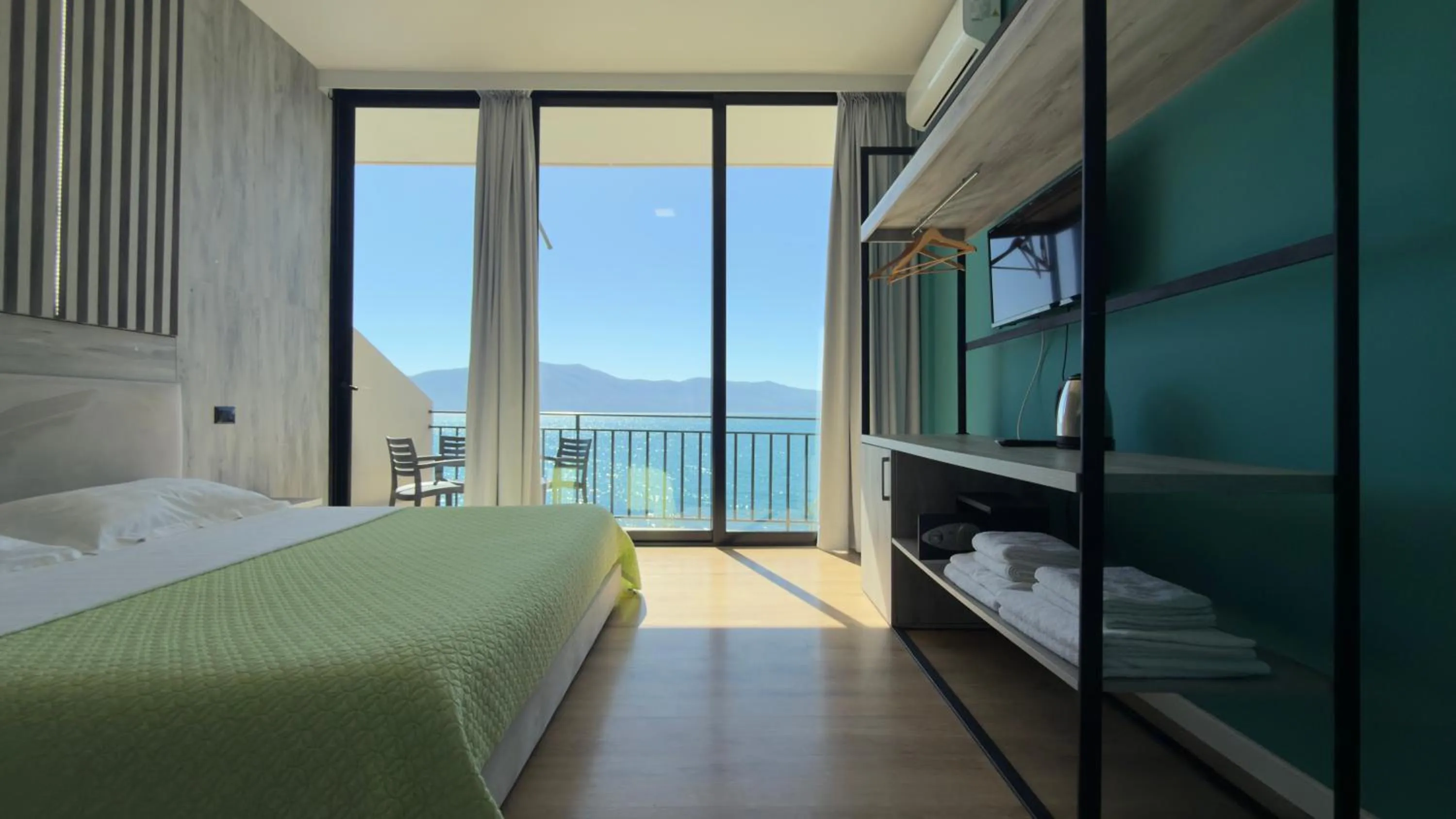 Bed in Hotel Zhironi