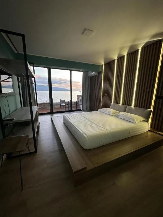 Bed in Hotel Zhironi