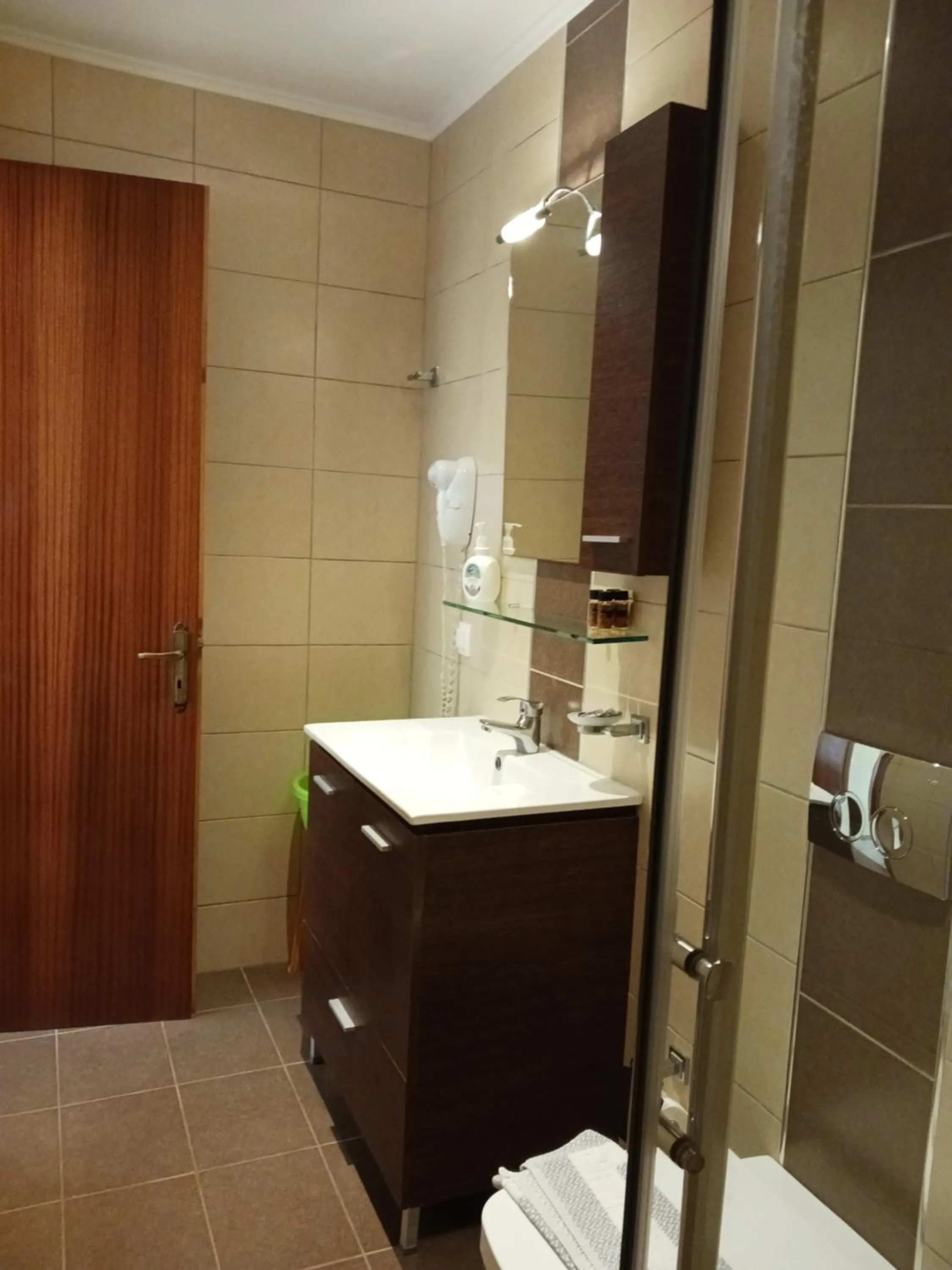 Shower in Olga's Garden Apartments