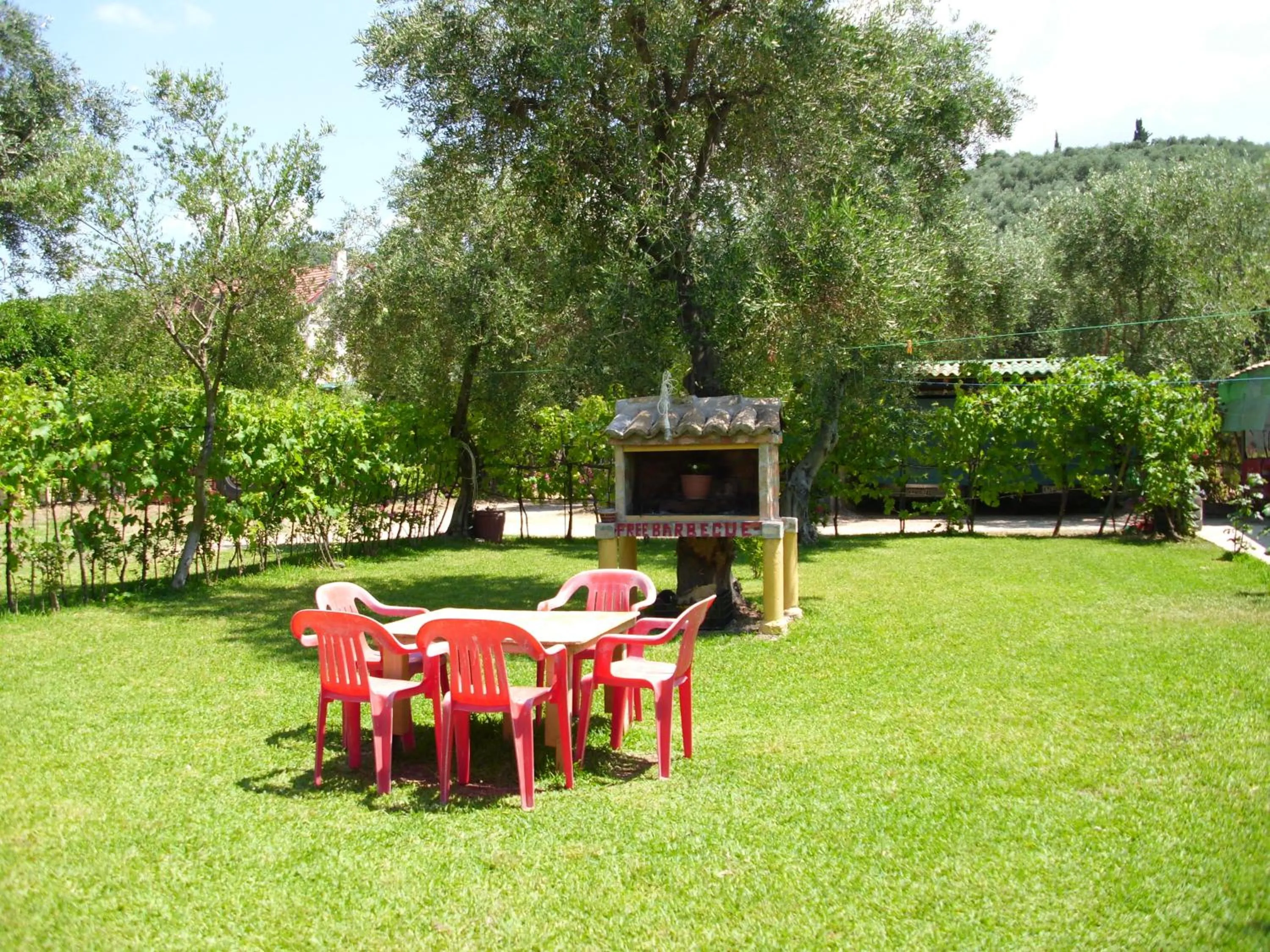 BBQ facilities in Olga's Garden Apartments