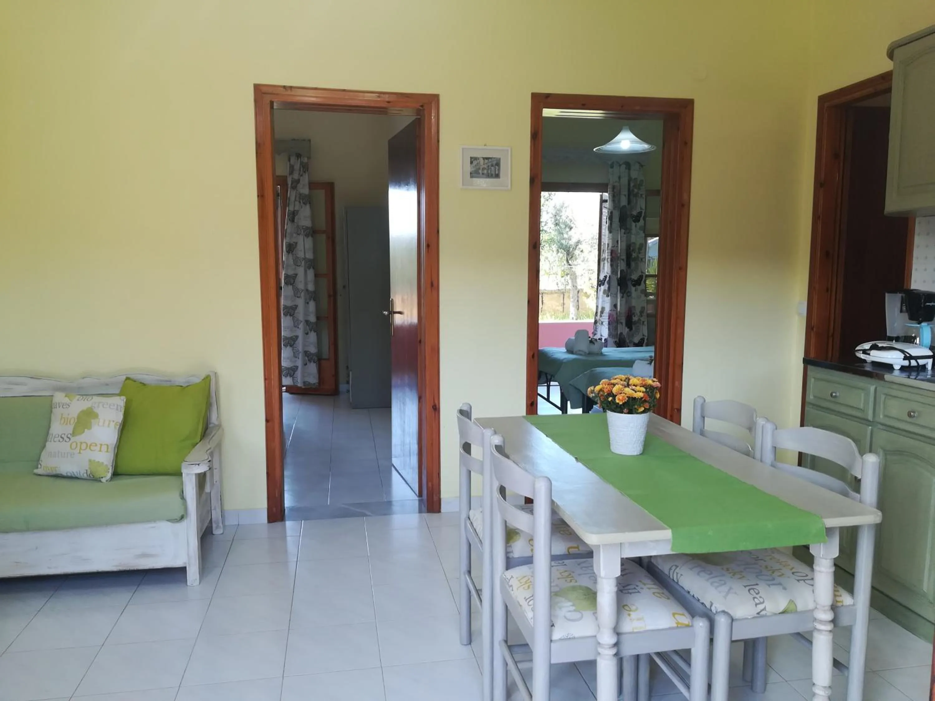 Kitchen or kitchenette in Olga's Garden Apartments