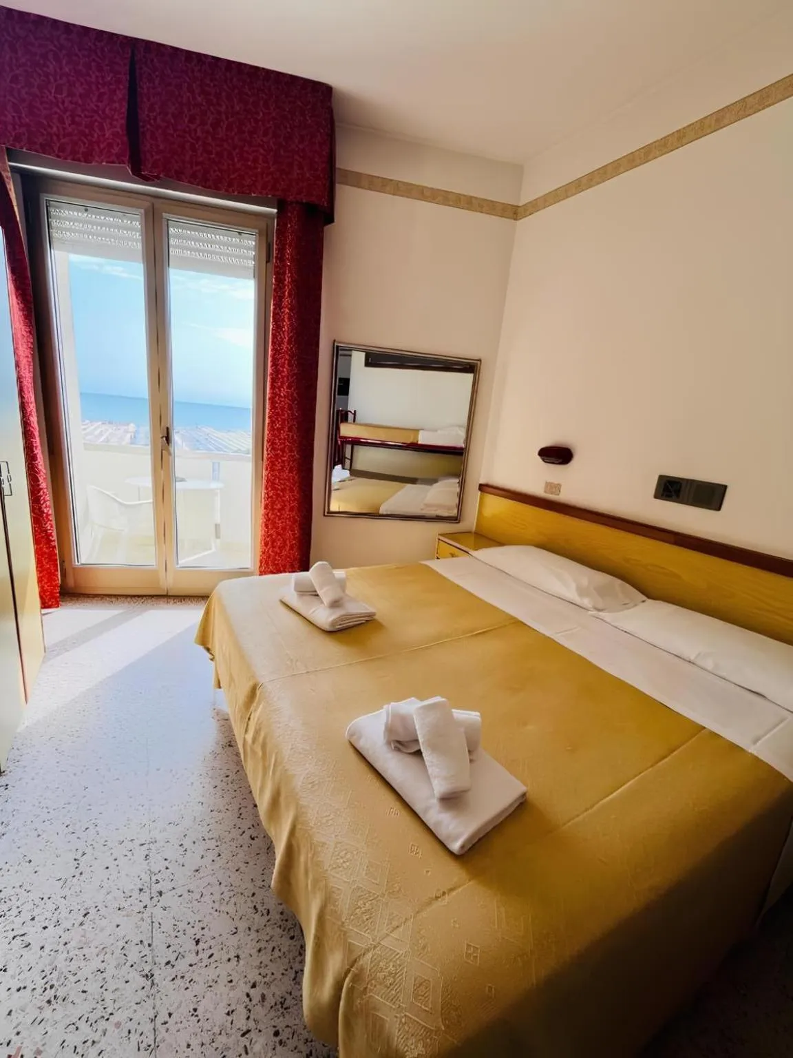 Bed in Hotel Columbia Frontemare