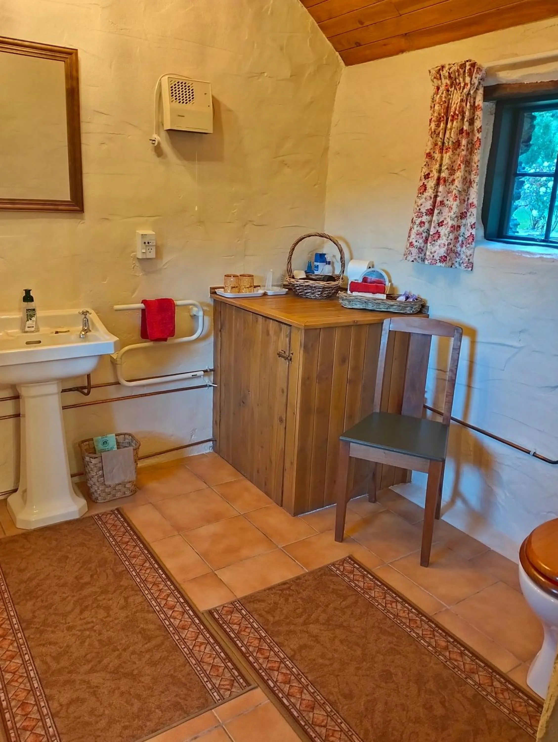 Bathroom in Queensberry Inn