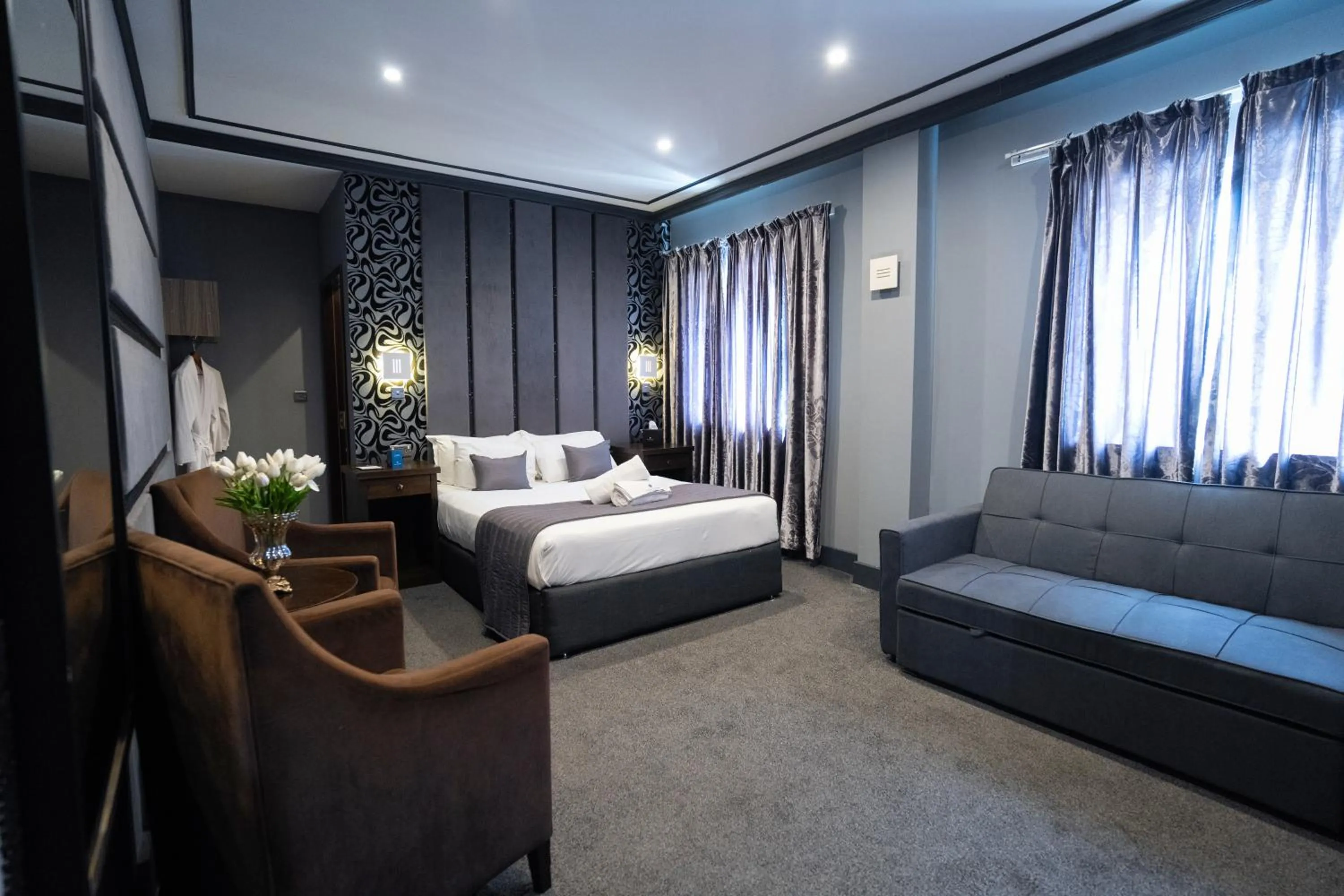 Bed in Grand Sapphire Hotel & Banqueting