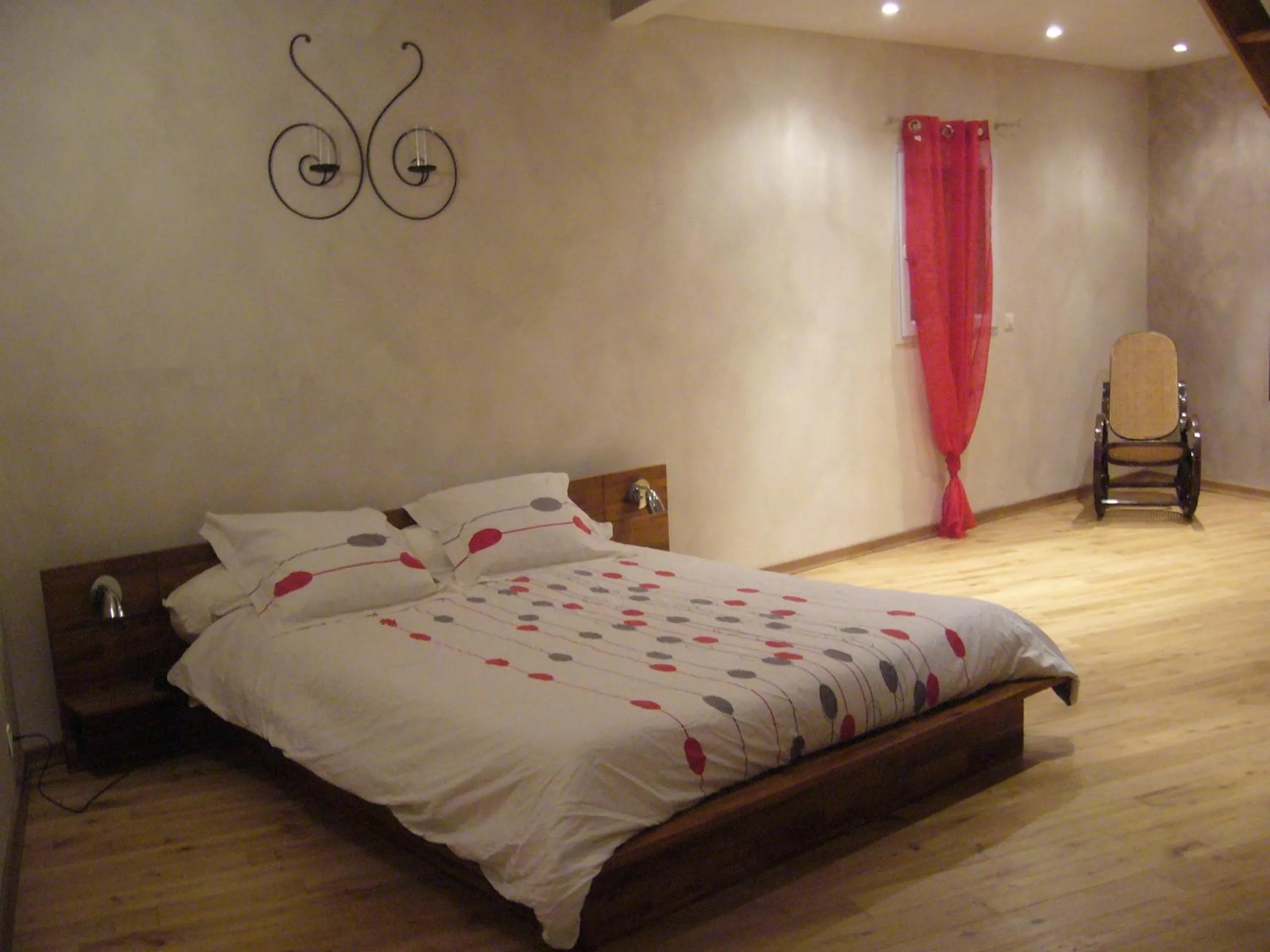 Bedroom, Bed in Le Jardin Ombragé