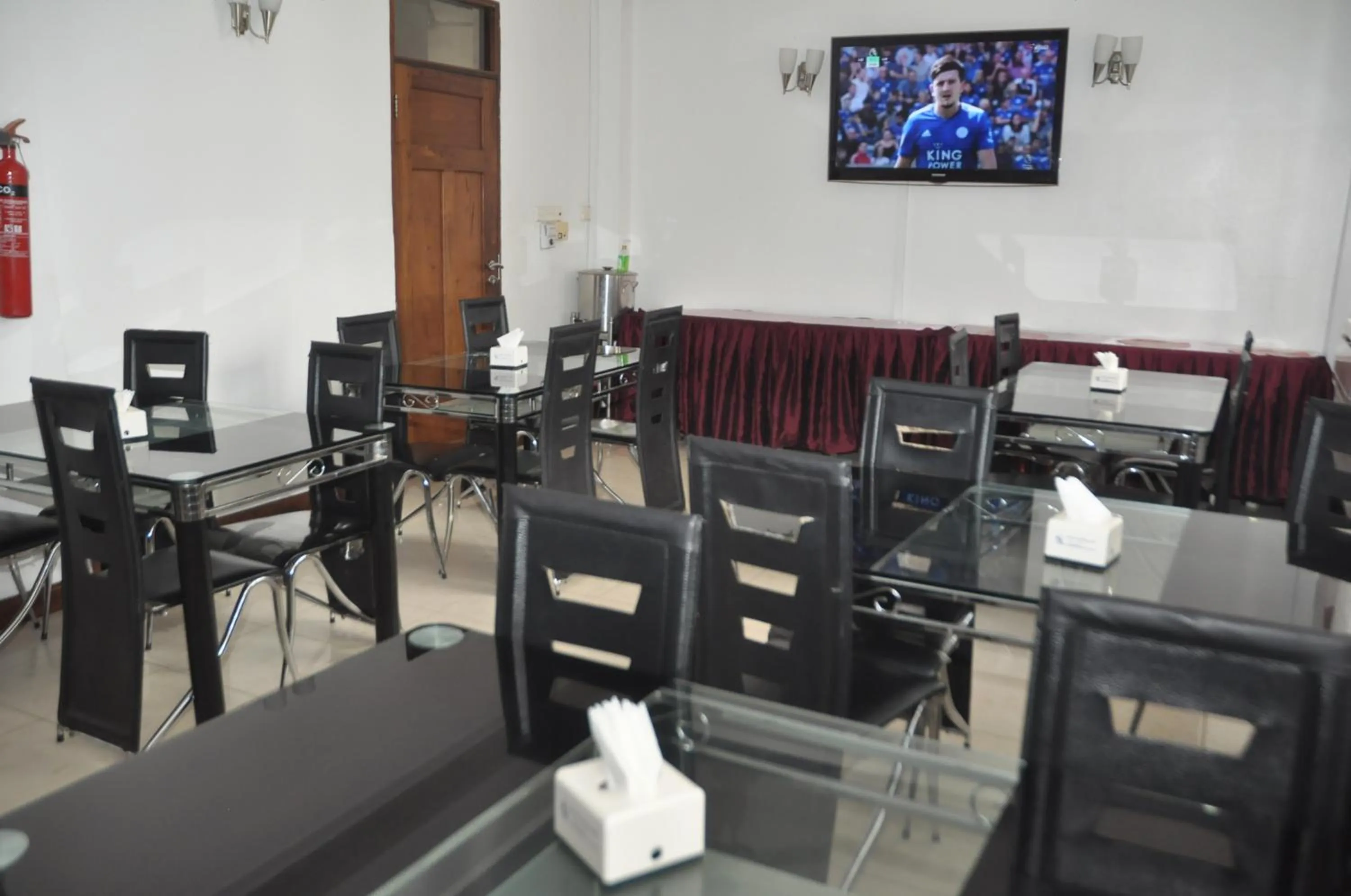 Restaurant/Places to Eat in Hotel de Mag Deluxe