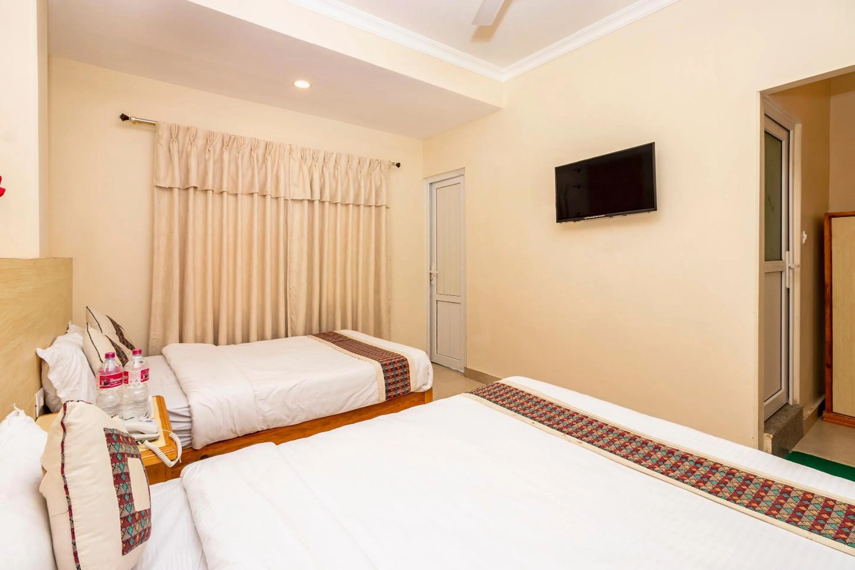 Bedroom, Bed in OYO 254 White House Inn