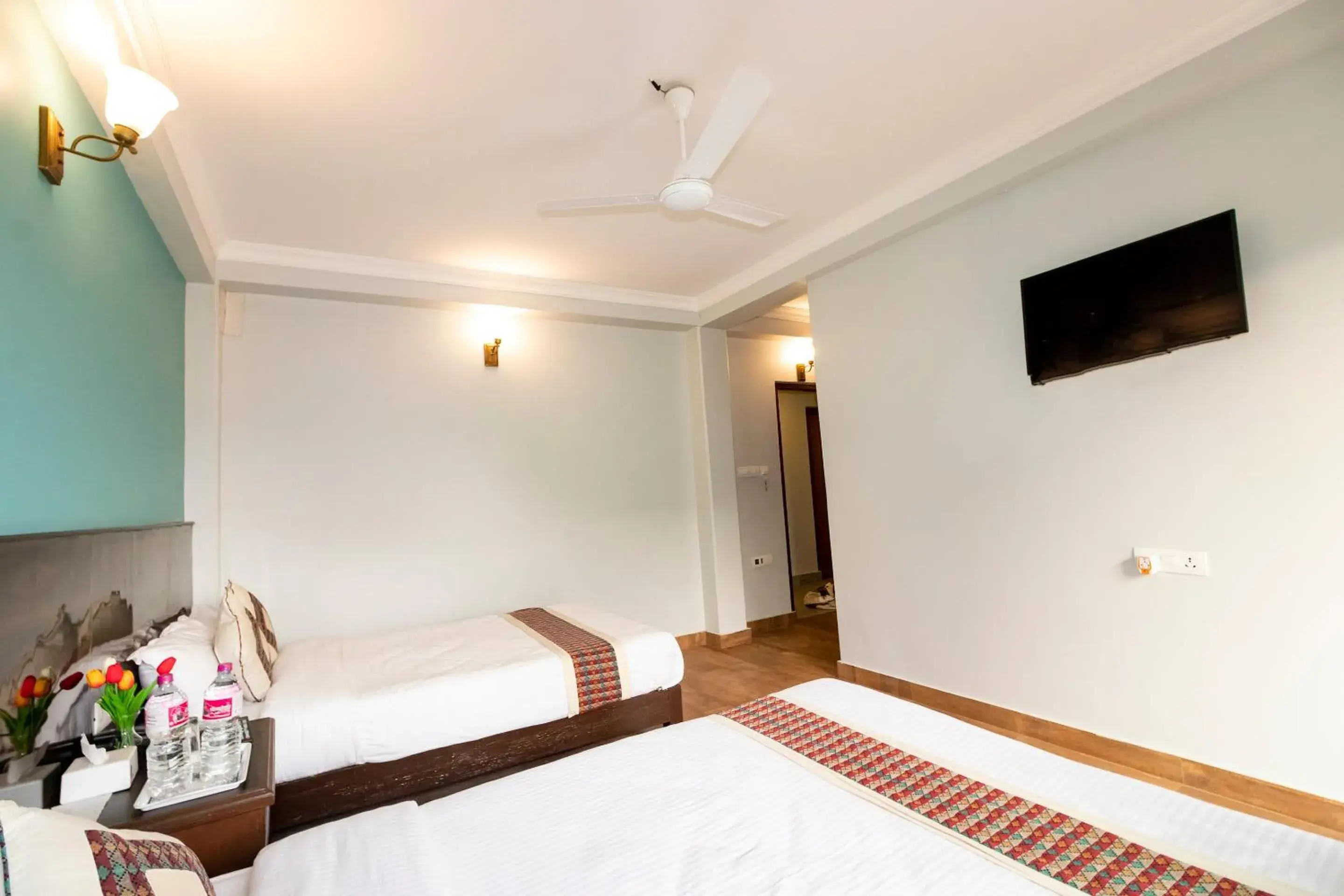 Deluxe Double Room in OYO 254 White House Inn Deluxe Double Room in OYO 254 White House Inn