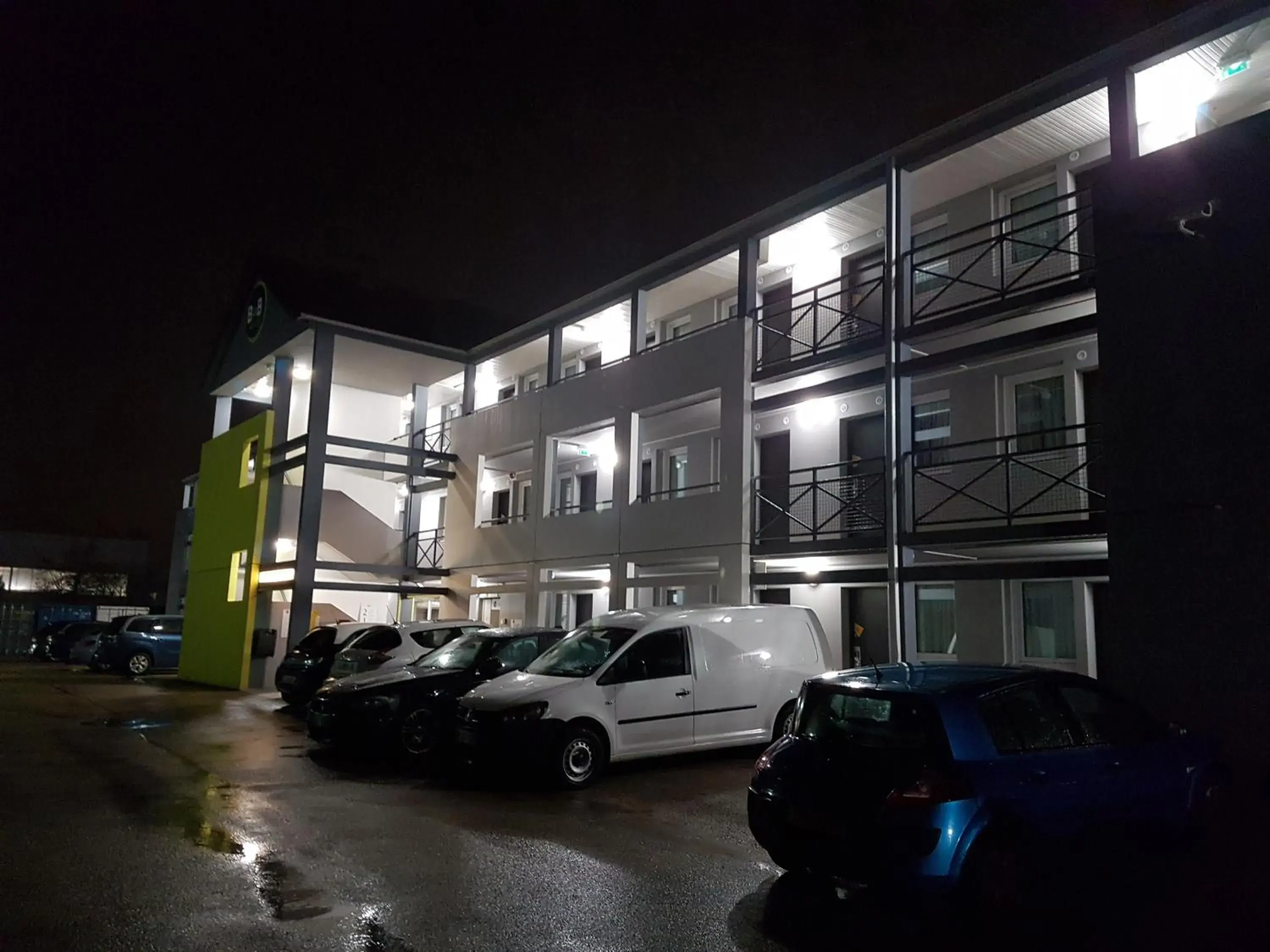 Facade/entrance in B&B HOTEL Dijon Marsannay Facade/entrance in B&B HOTEL Dijon Marsannay