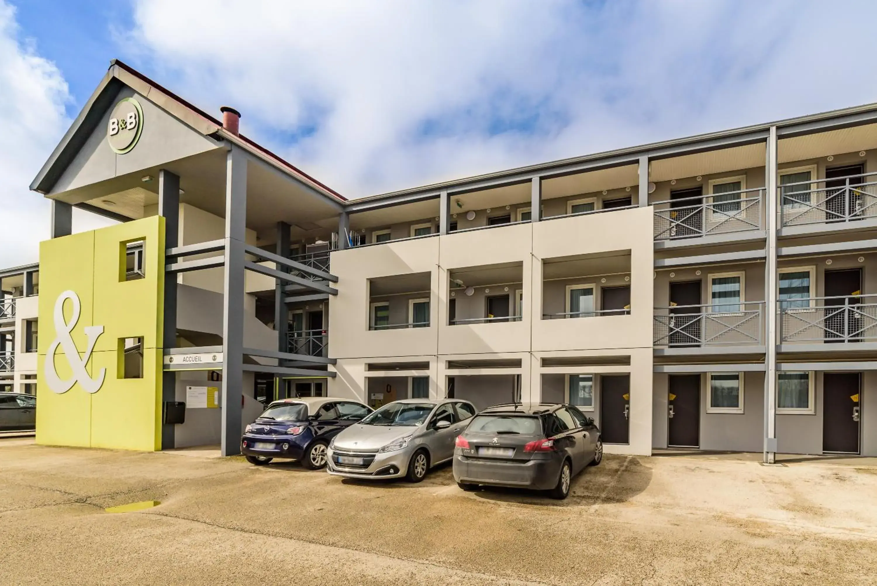 Facade/entrance in B&B HOTEL Dijon Marsannay Facade/entrance in B&B HOTEL Dijon Marsannay