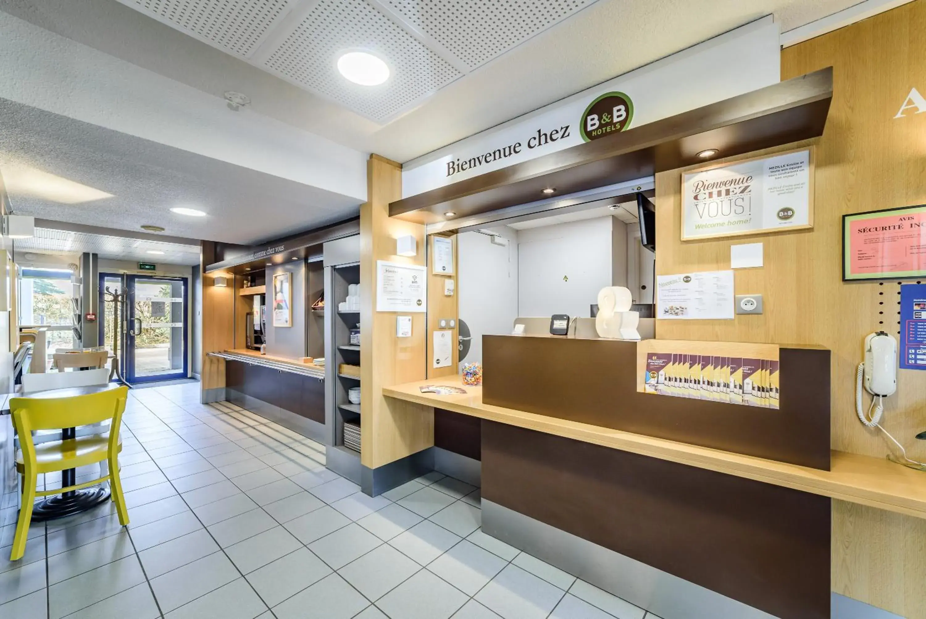 Lobby or reception in B&B HOTEL Dijon Marsannay Lobby or reception in B&B HOTEL Dijon Marsannay