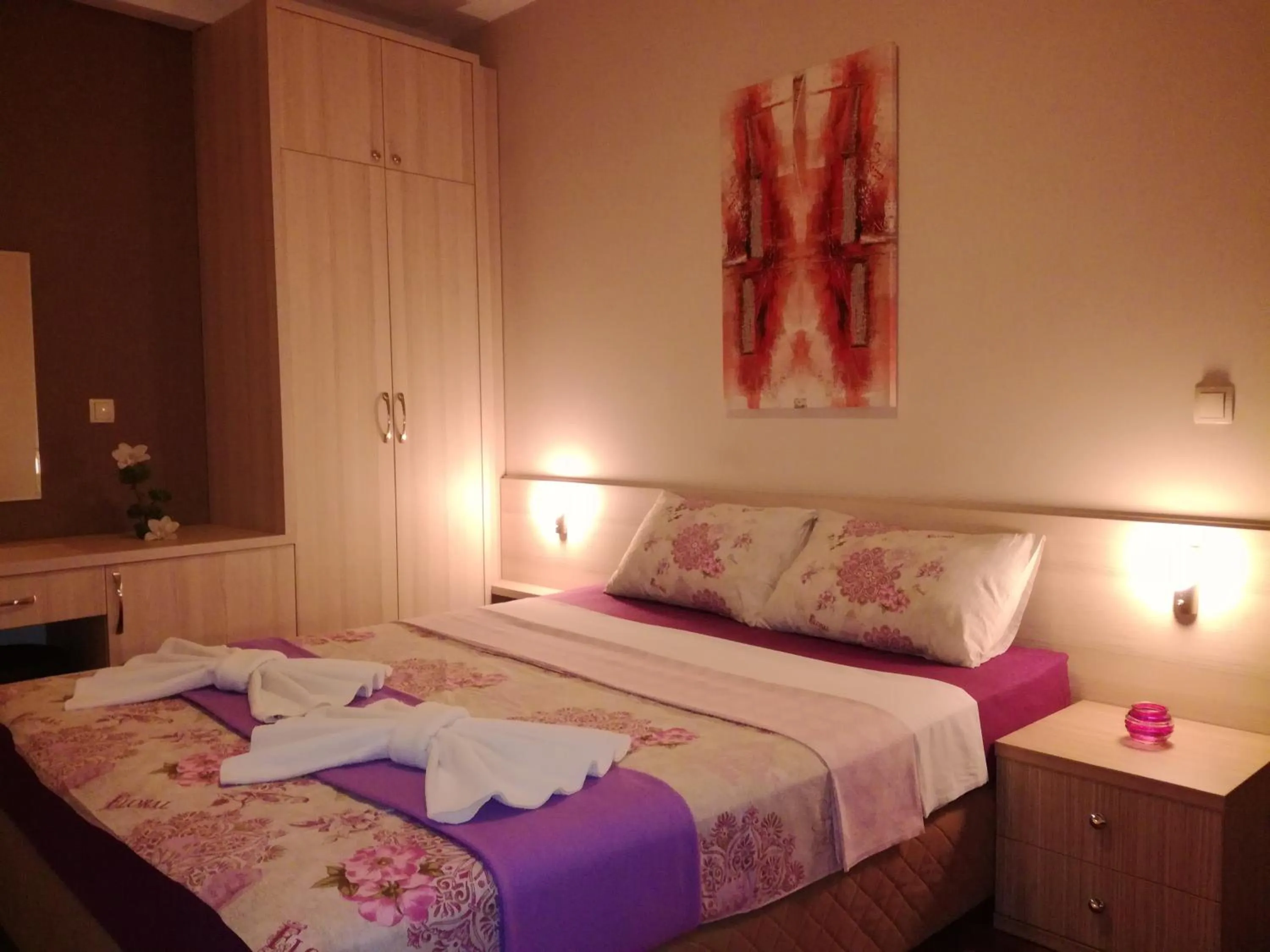 Night, Bed in Hotel Bulevar