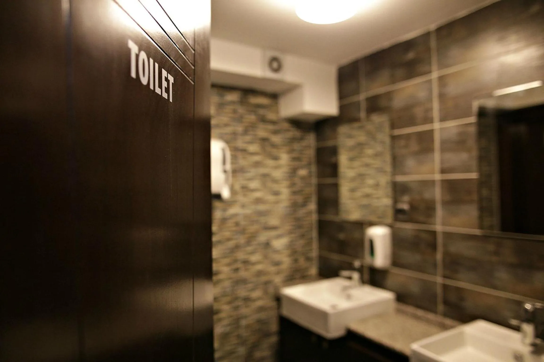Toilet in Hotel Bulevar