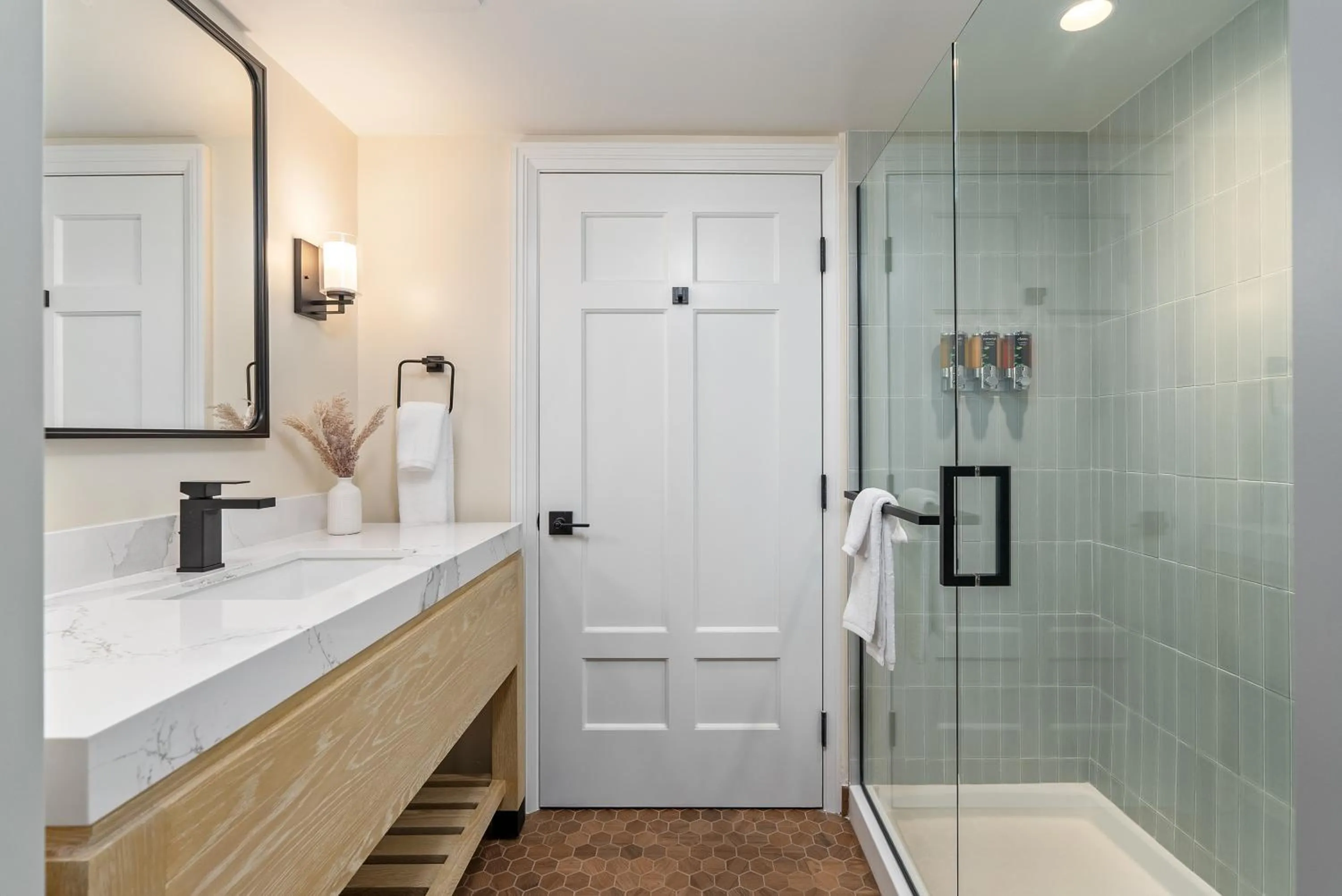 Shower in Avila Village Inn