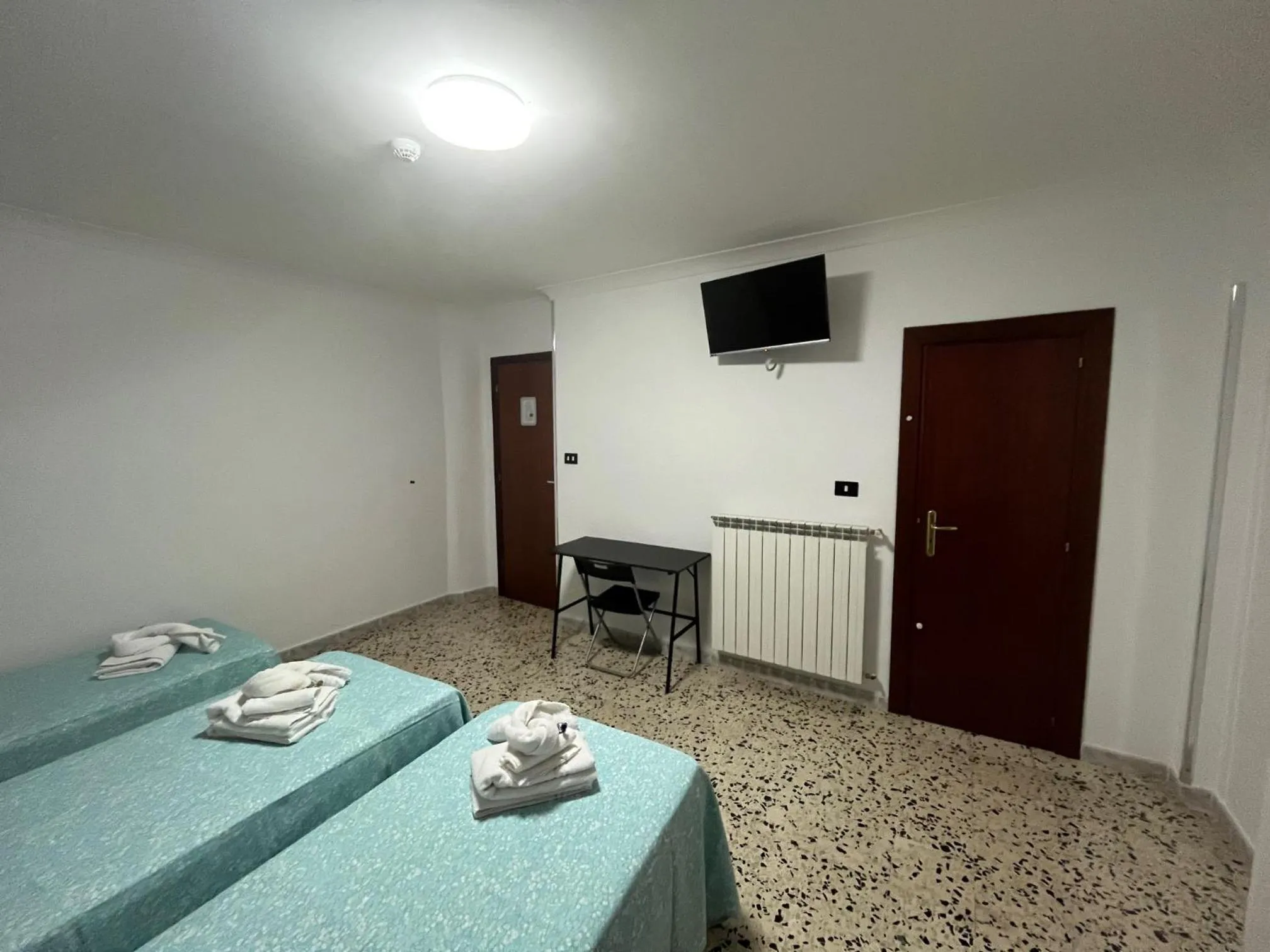 Bed in Hotel Elvira Fiuggi