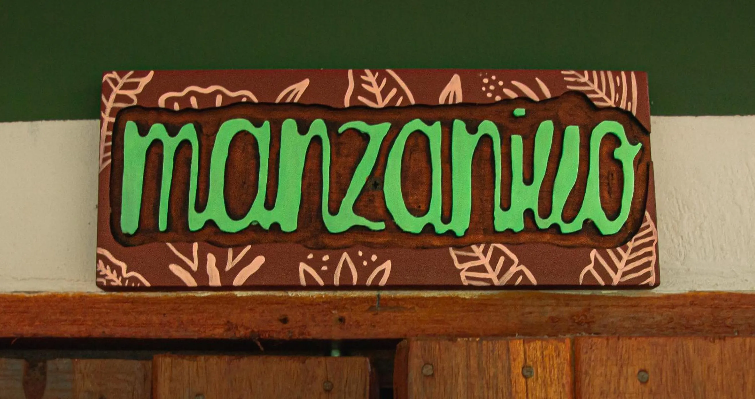Property logo or sign in The Green Jungle & Tree House Caribe