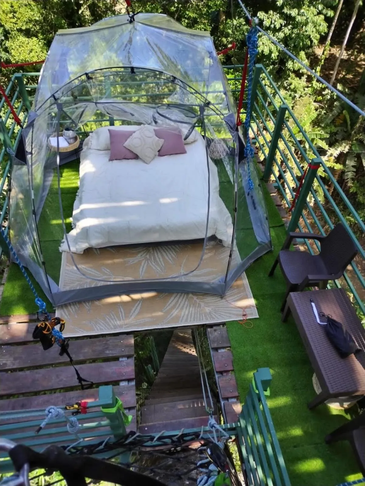 Bed in The Green Jungle & Tree House Caribe
